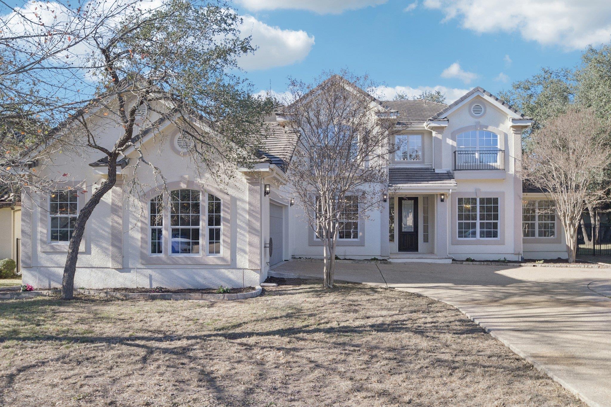 Lost Meadow Trl, The Hills, TX 78738