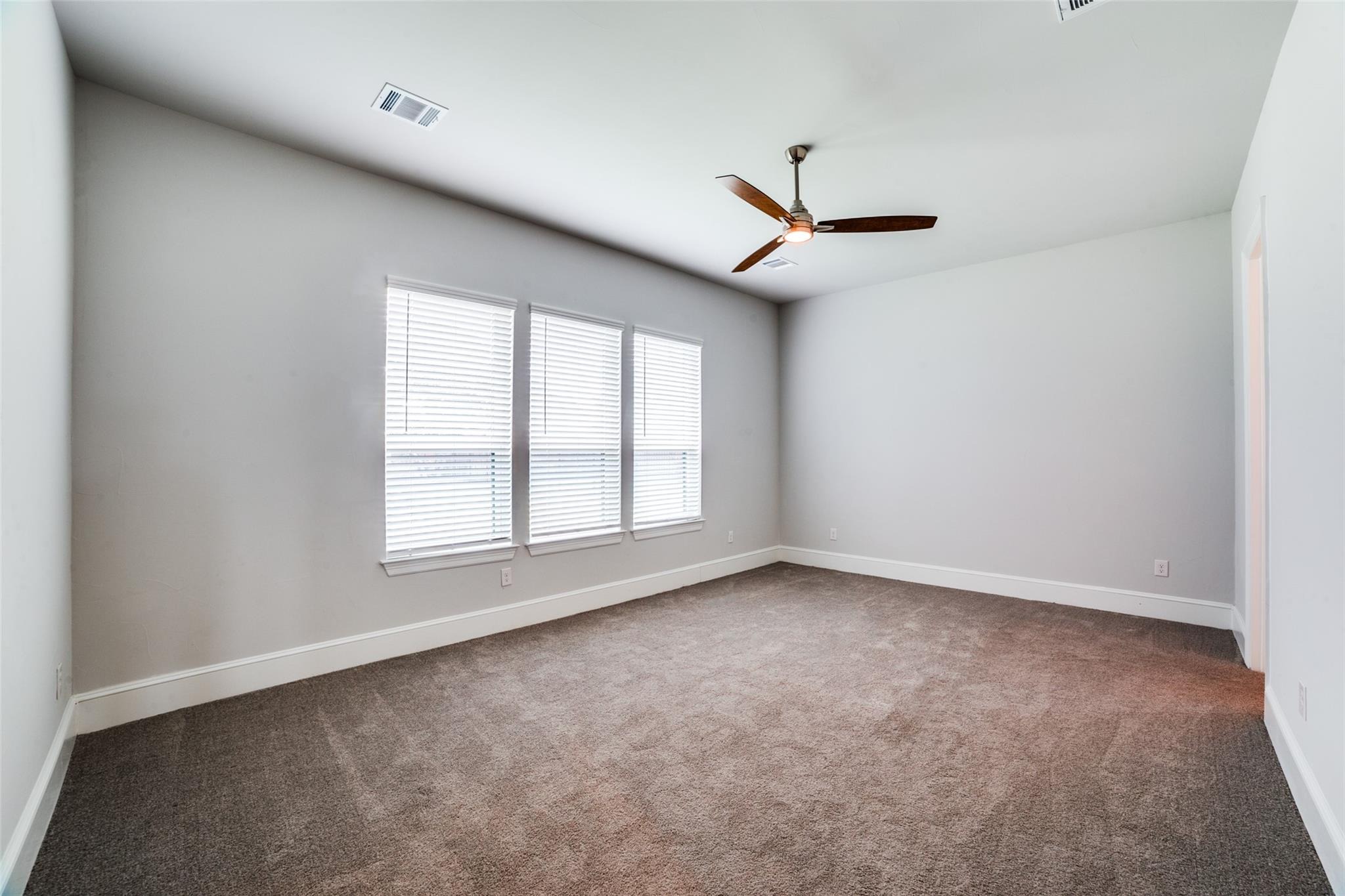Shawnee Ct, Valparaiso, IN 46385 #1