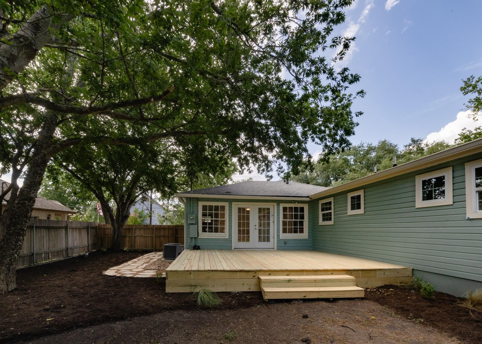 Maple St, Lockhart, TX 78644 #1