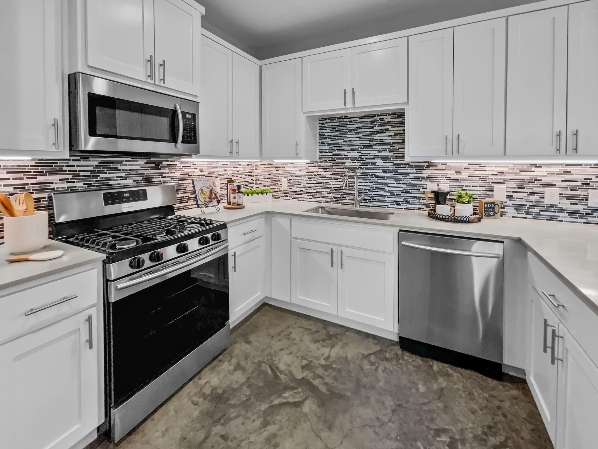 Carver Ave, Austin, TX 78752