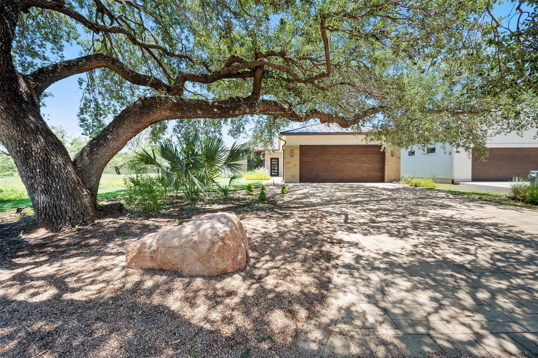 Diagonal , Horseshoe Bay, TX 78657