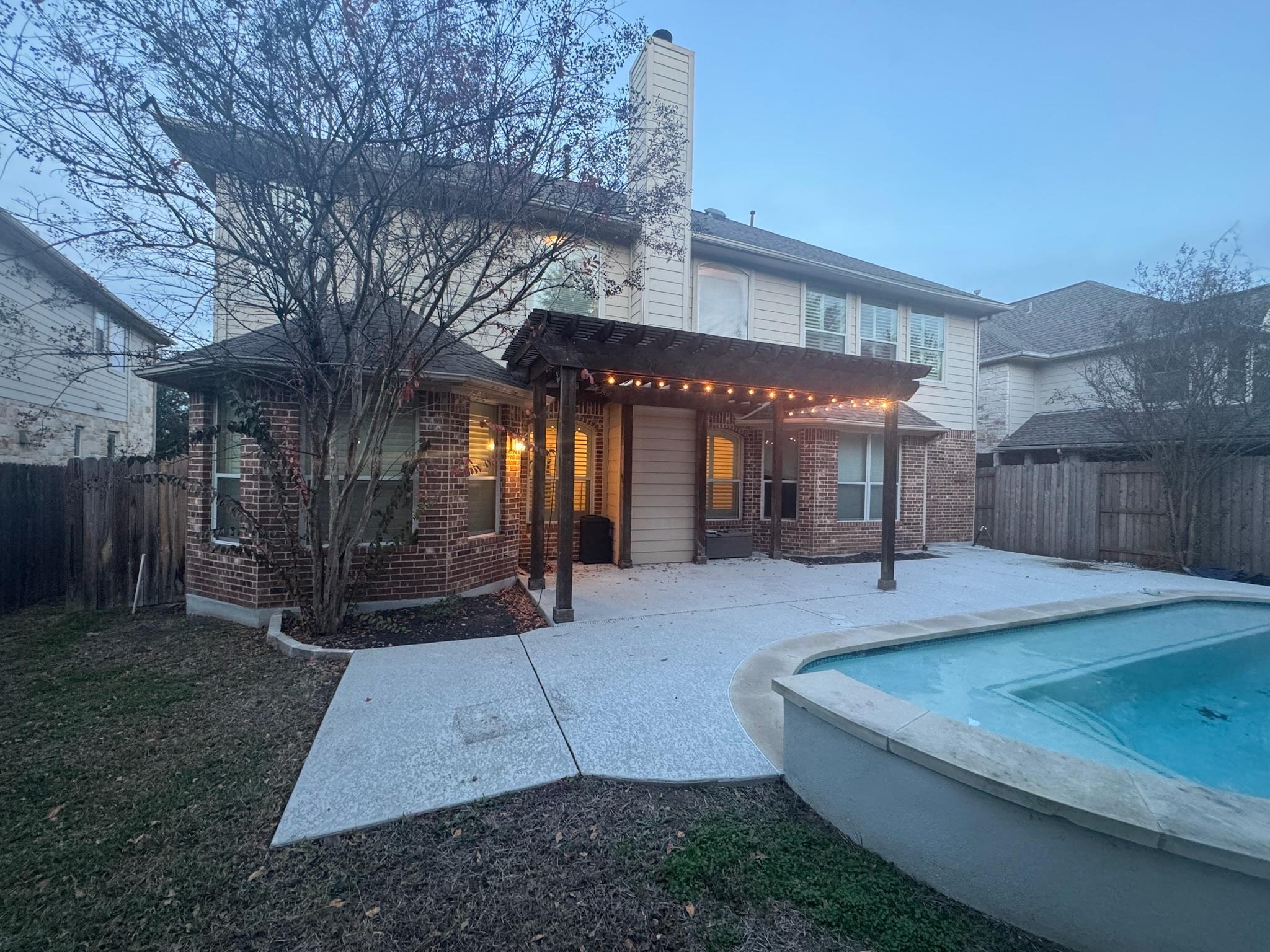 Menler Dr, Austin, TX 78735