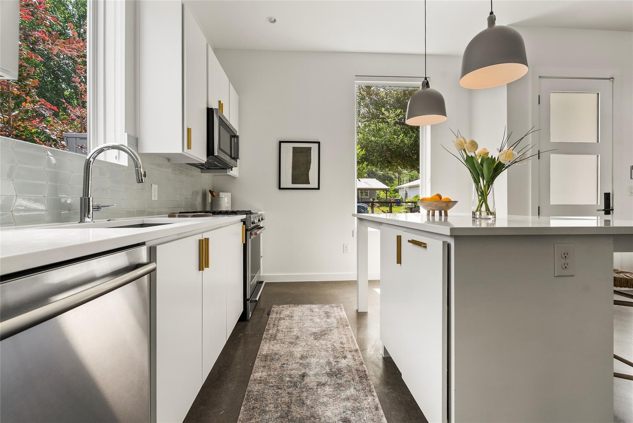 Banister Ln, Austin, TX 78745