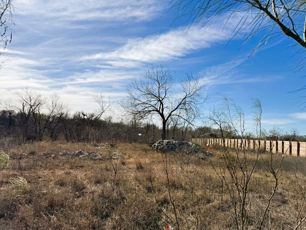 Blushing Dr, Cedar Creek, TX 78612
