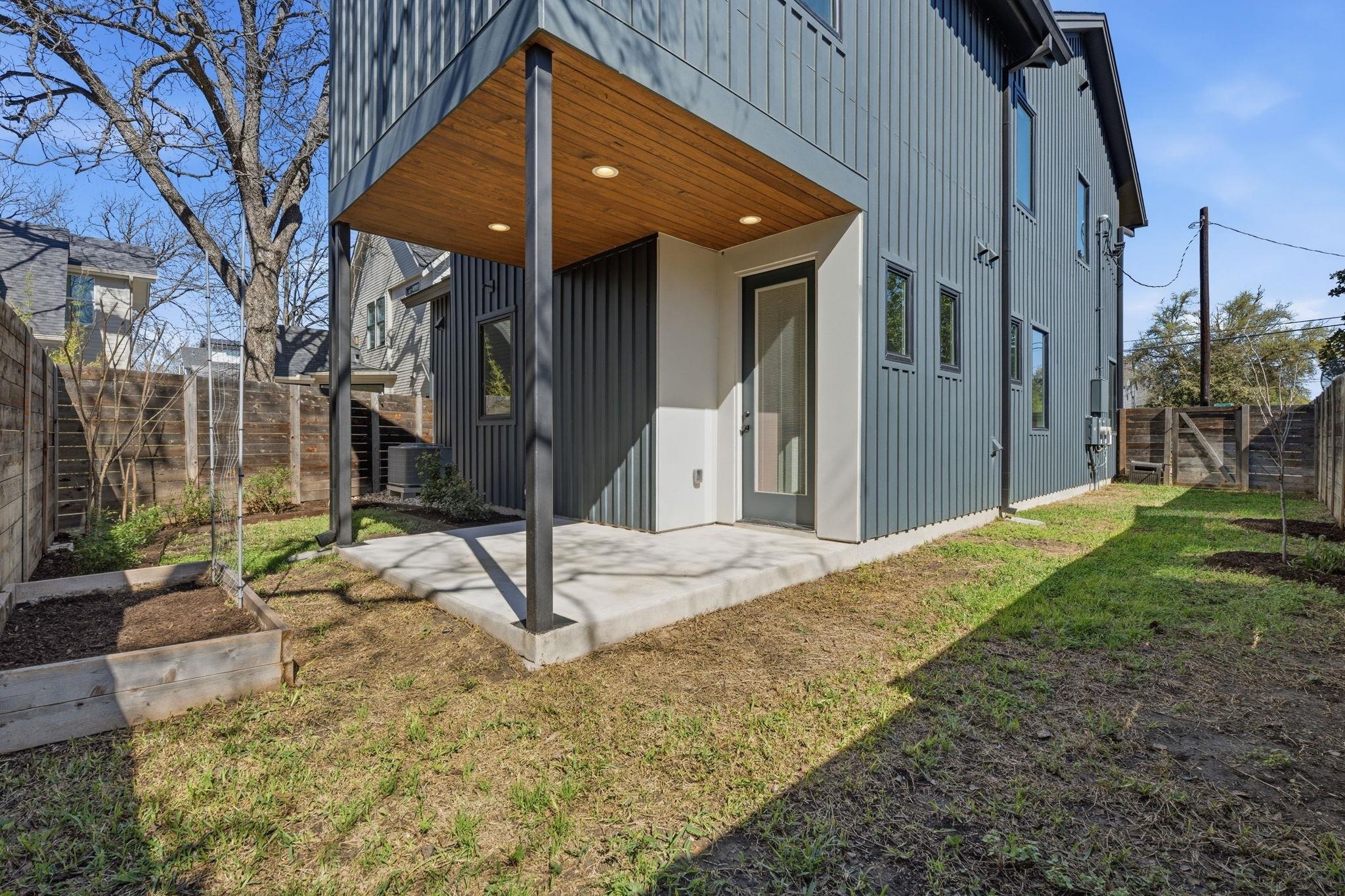 Lyons Rd, Austin, TX 78702 #1
