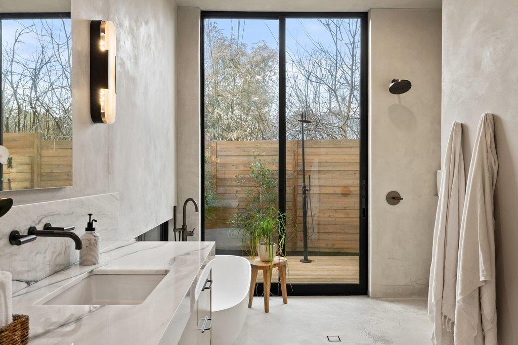 Johanna St, Austin, TX 78704 #1