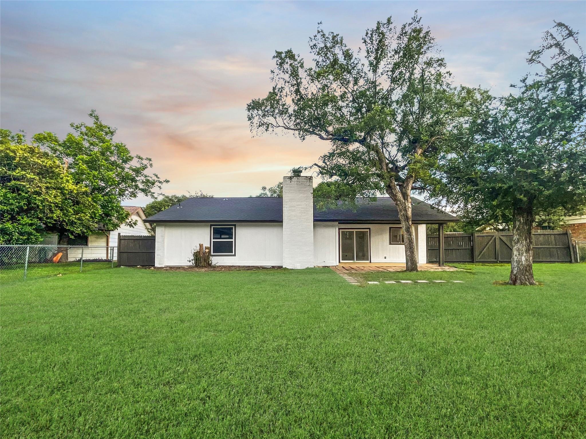 Golden Oaks Dr, Georgetown, TX 78628