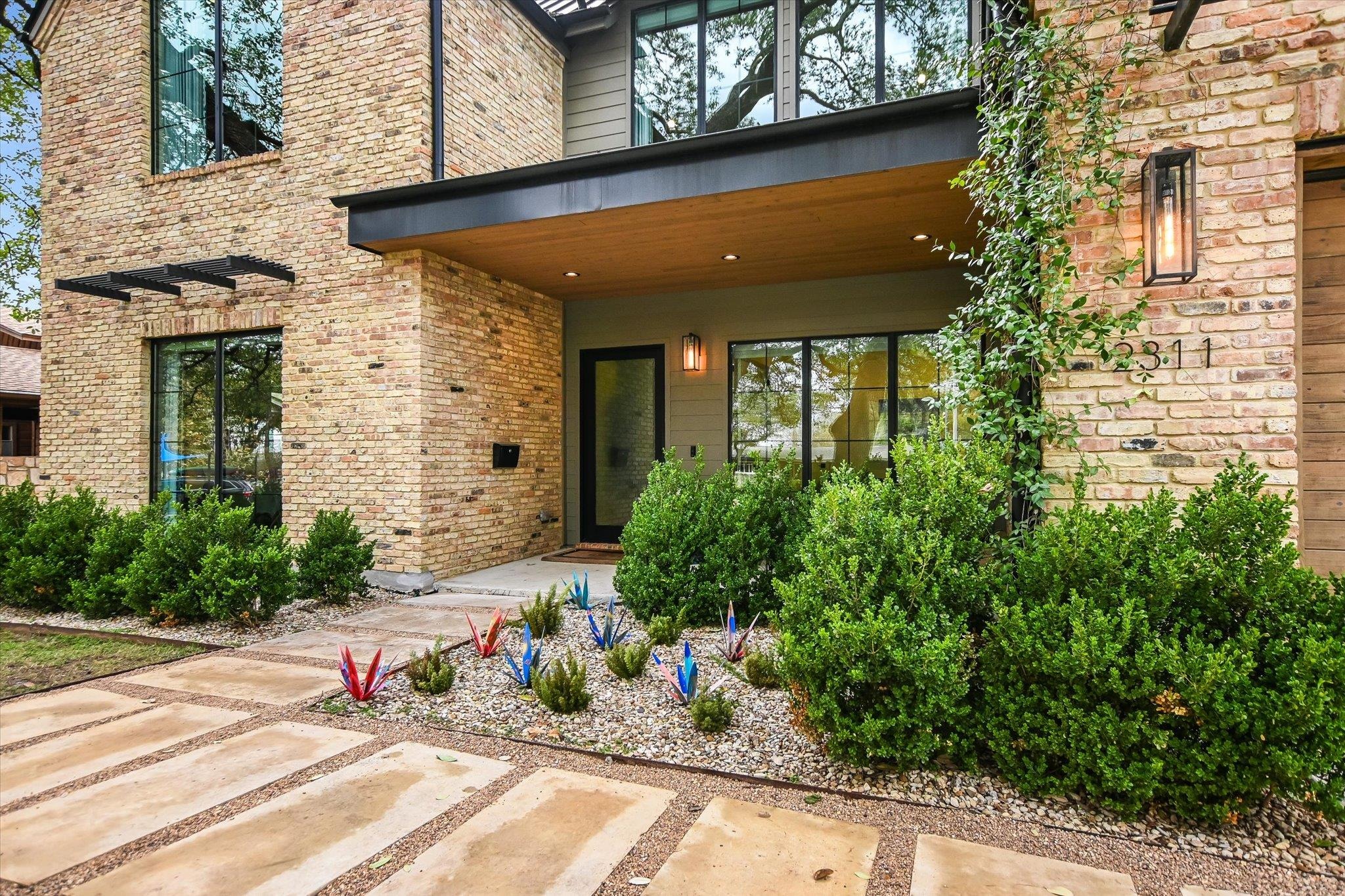 Westoak Dr, Austin, TX 78704