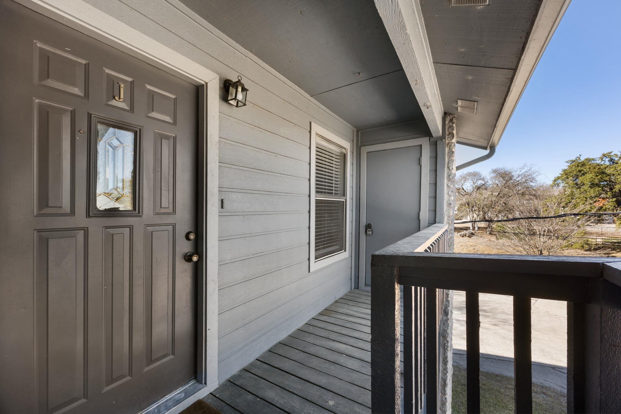 Whisper Oaks Ln, Georgetown, TX 78628