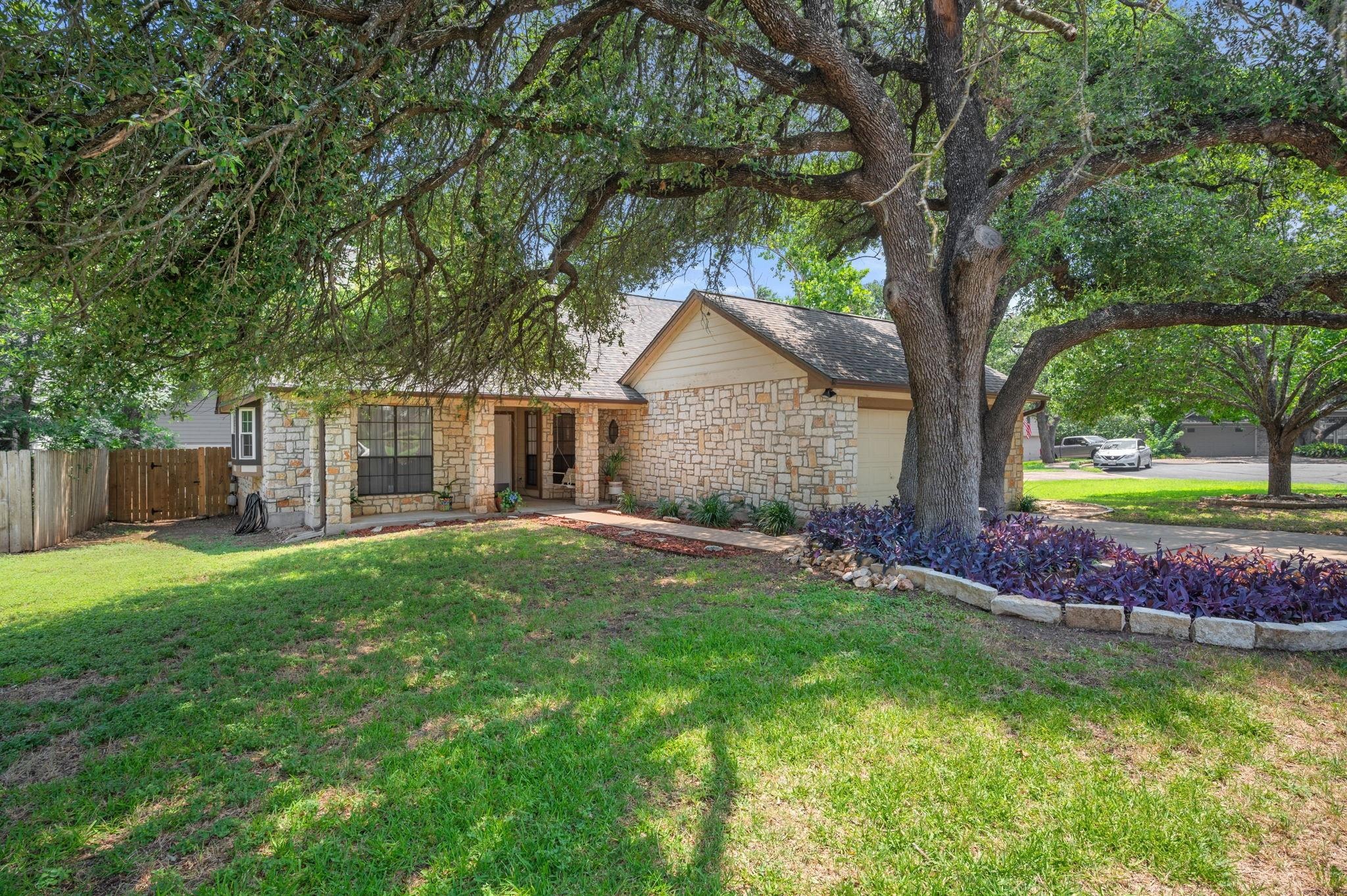 Mendota Cv, Austin, TX 78717