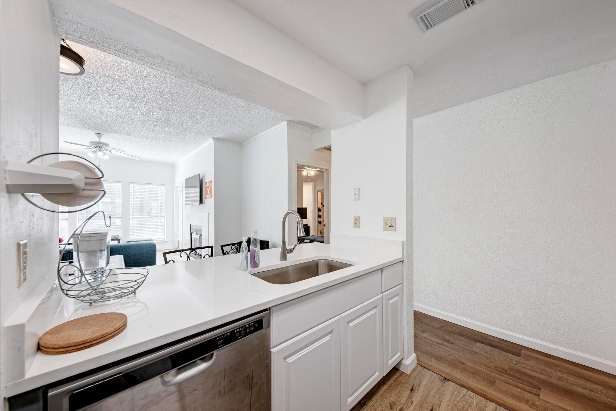 25th St, Austin, TX 78705