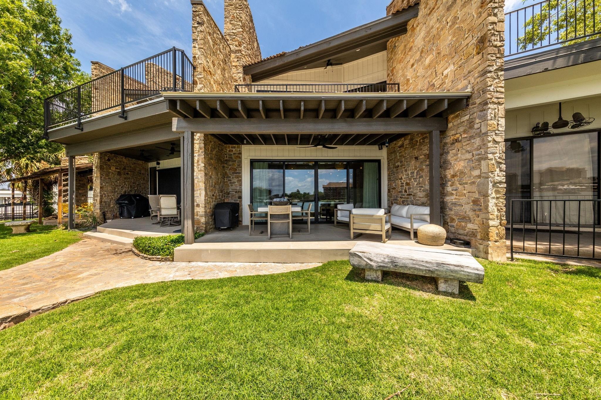 Island Dr, Horseshoe Bay, TX 78657