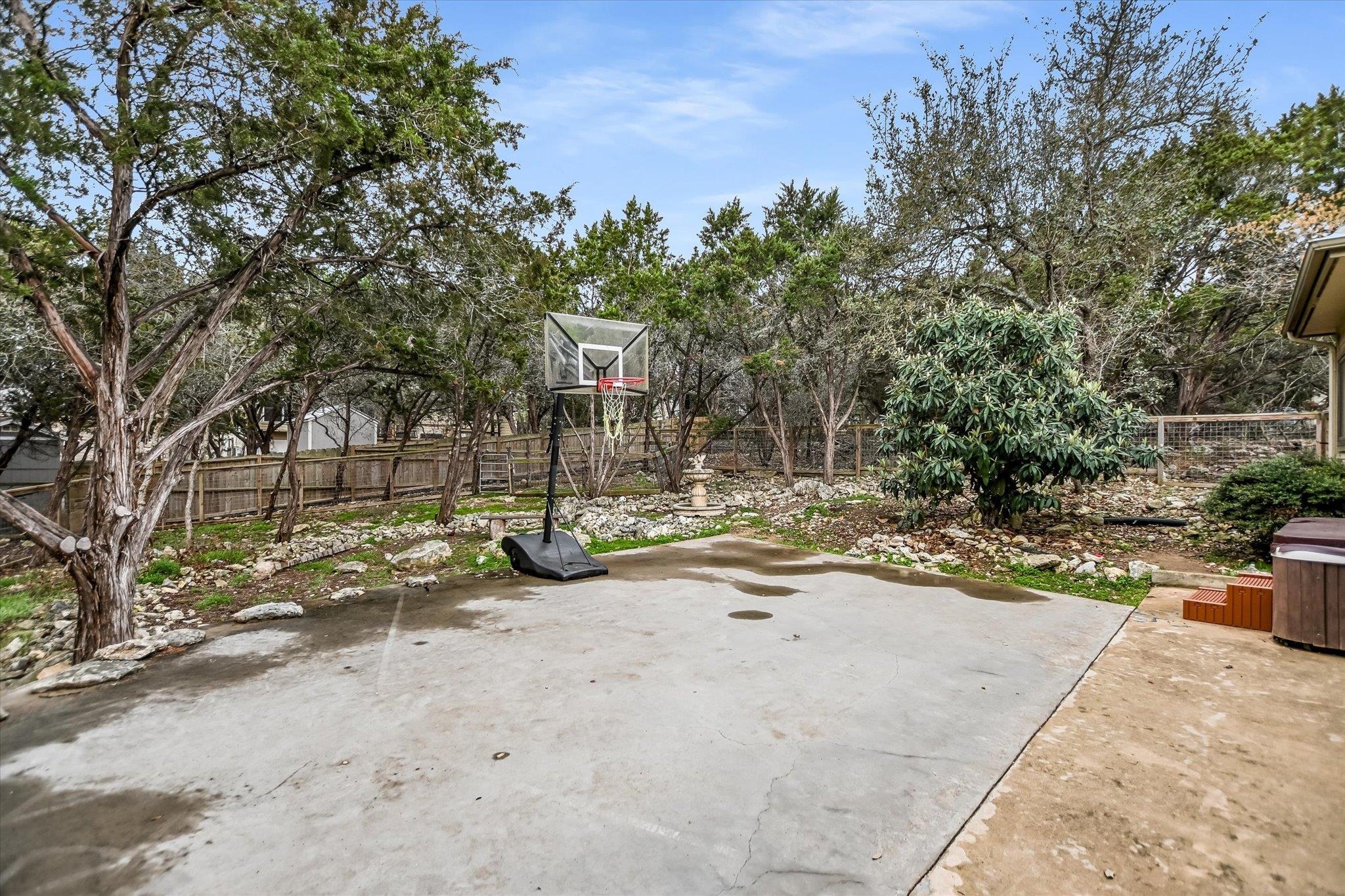Springwood Cir, Wimberley, TX 78676