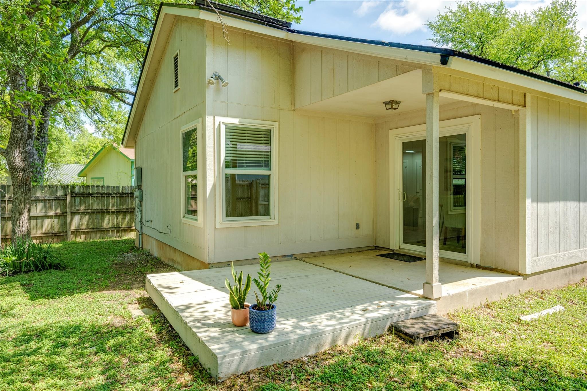 Heinemann Dr, Austin, TX 78727