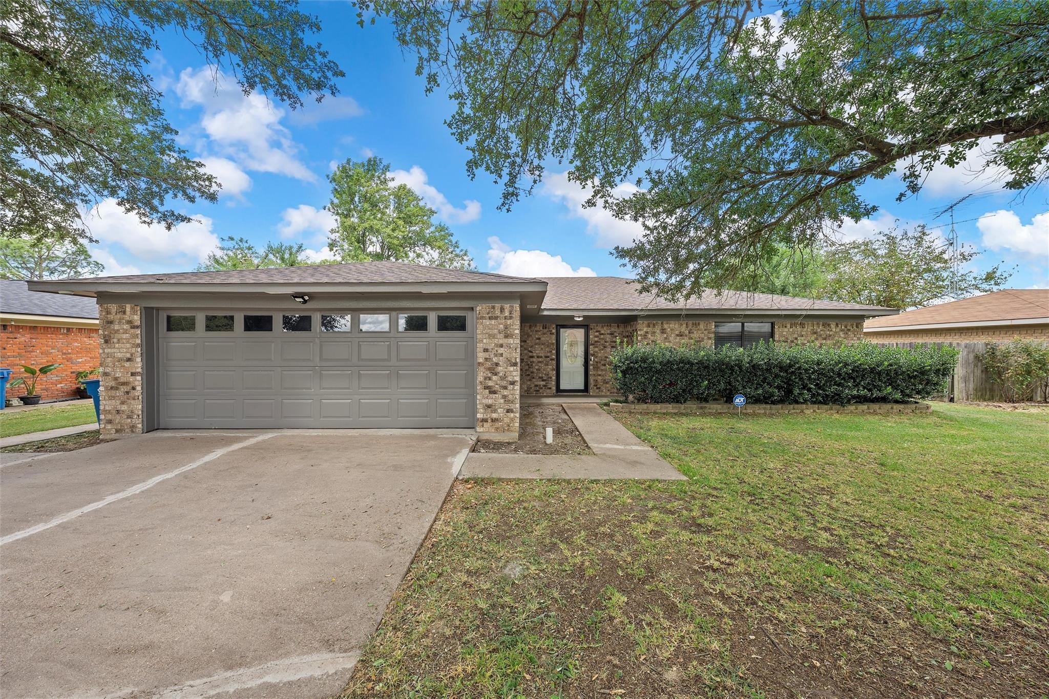Willowcrest St, Mexia, TX 76667