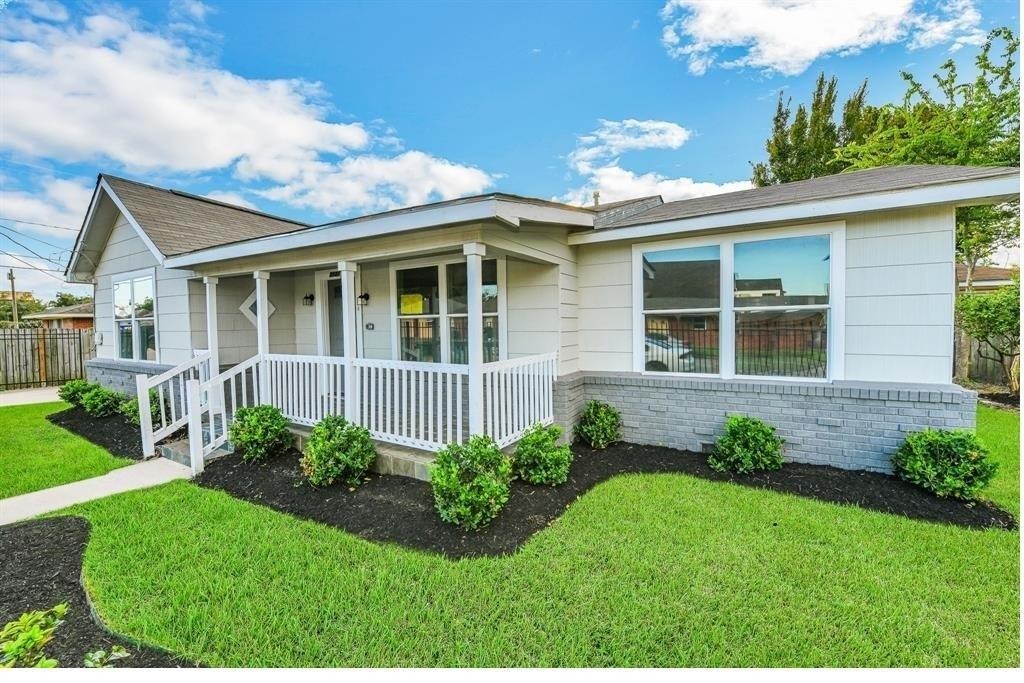 Durham Dr, Houston, TX 77008