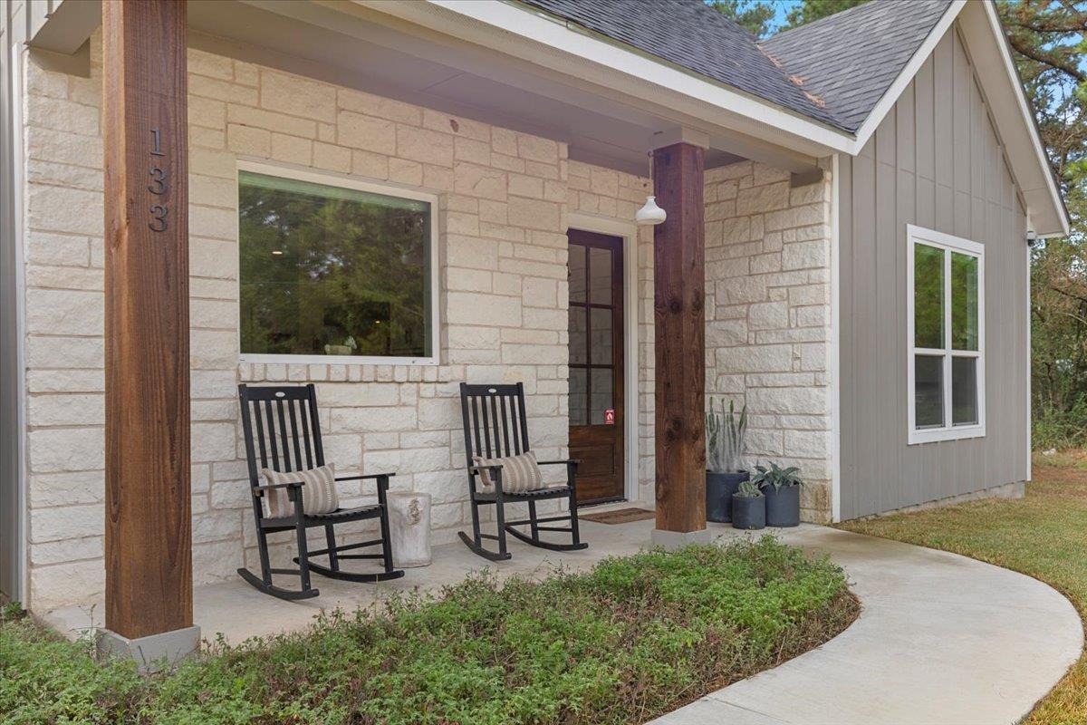 Lake Point Way, Bastrop, TX 78602