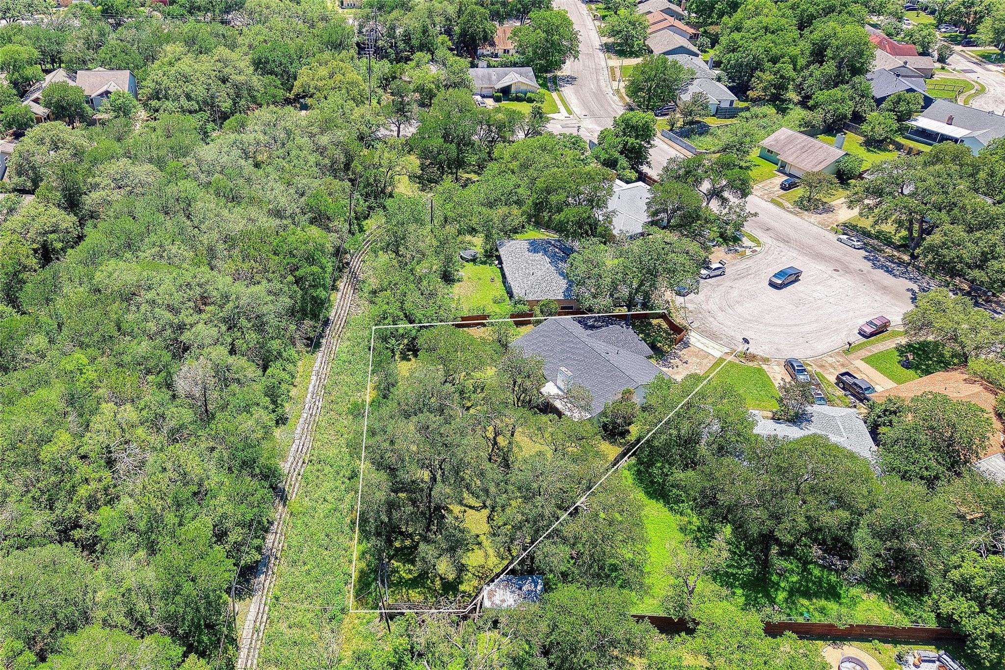 Blarwood Dr, Austin, TX 78745