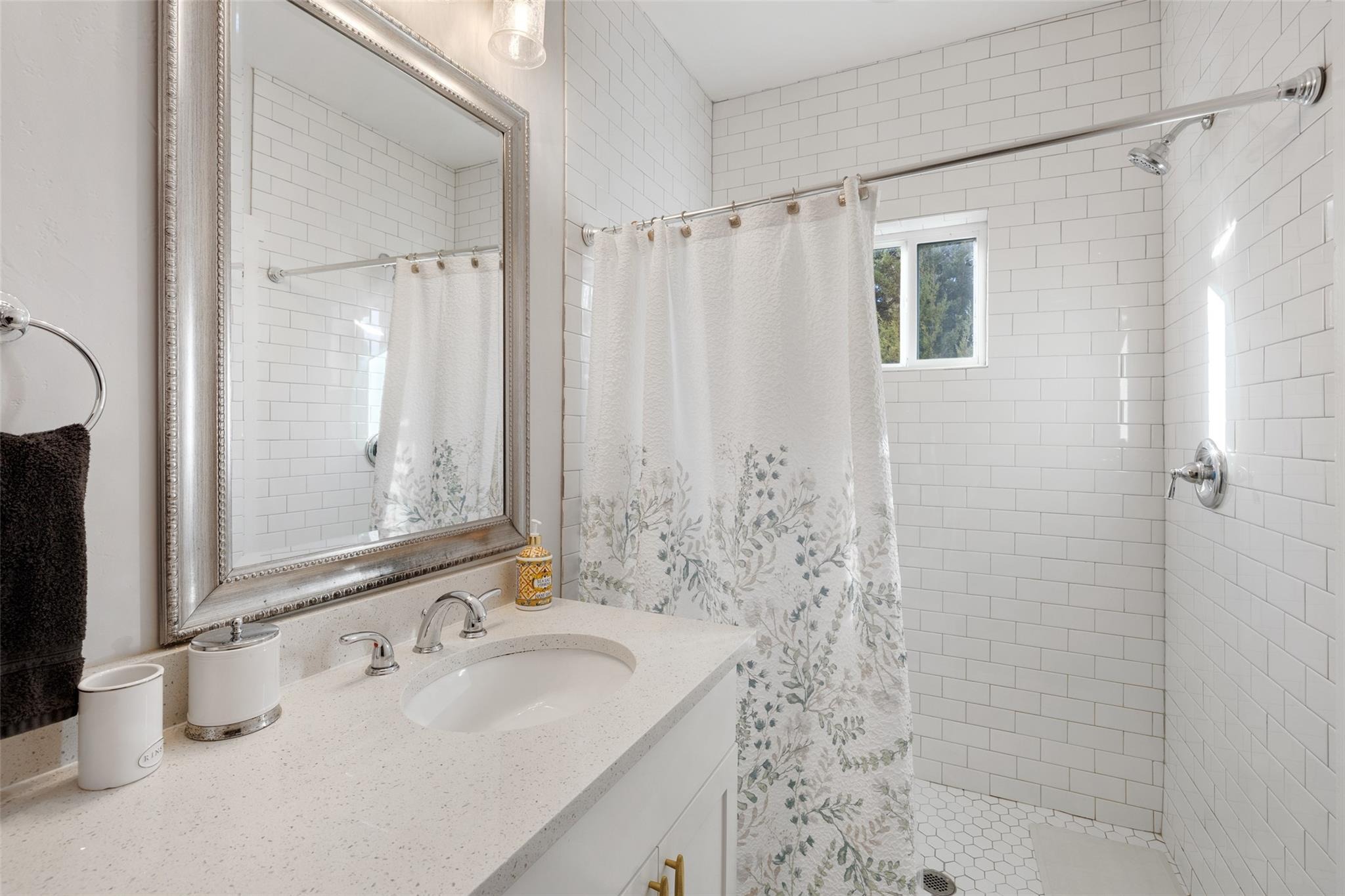Kothmann Rd, Dripping Springs, TX 78620