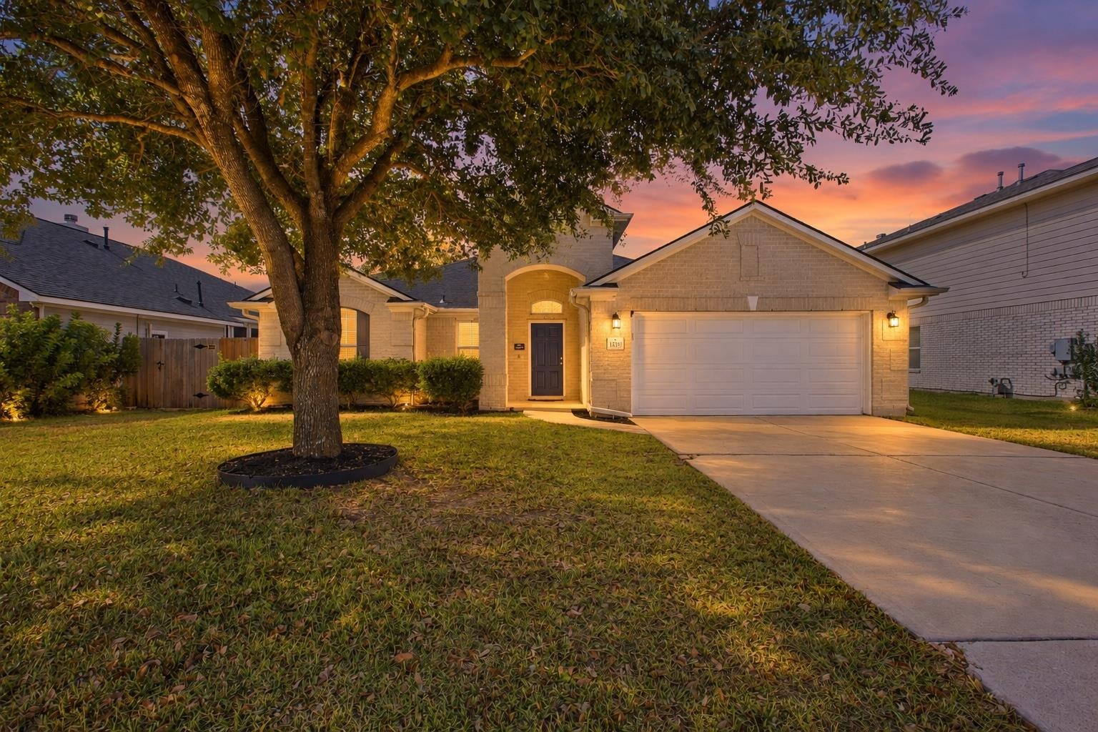 Utopia Ln, Hutto, TX 78634