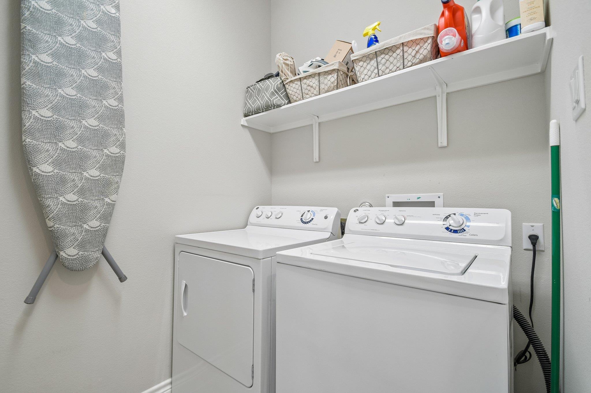 Kirkhill St, Hutto, TX 78634