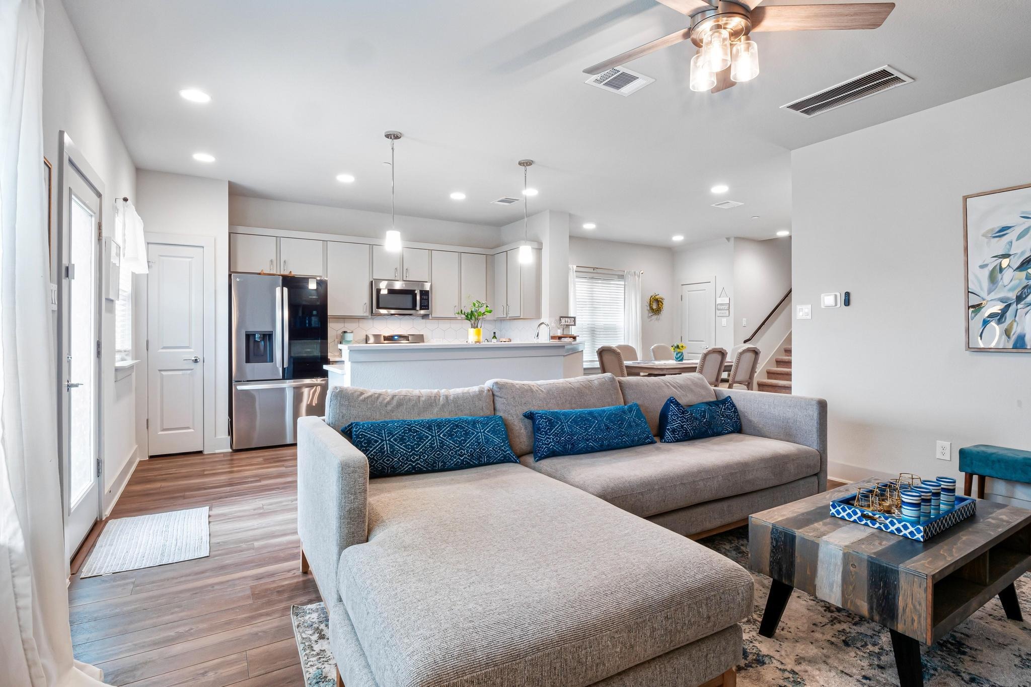 Local Rebel Loop, Leander, TX 78641