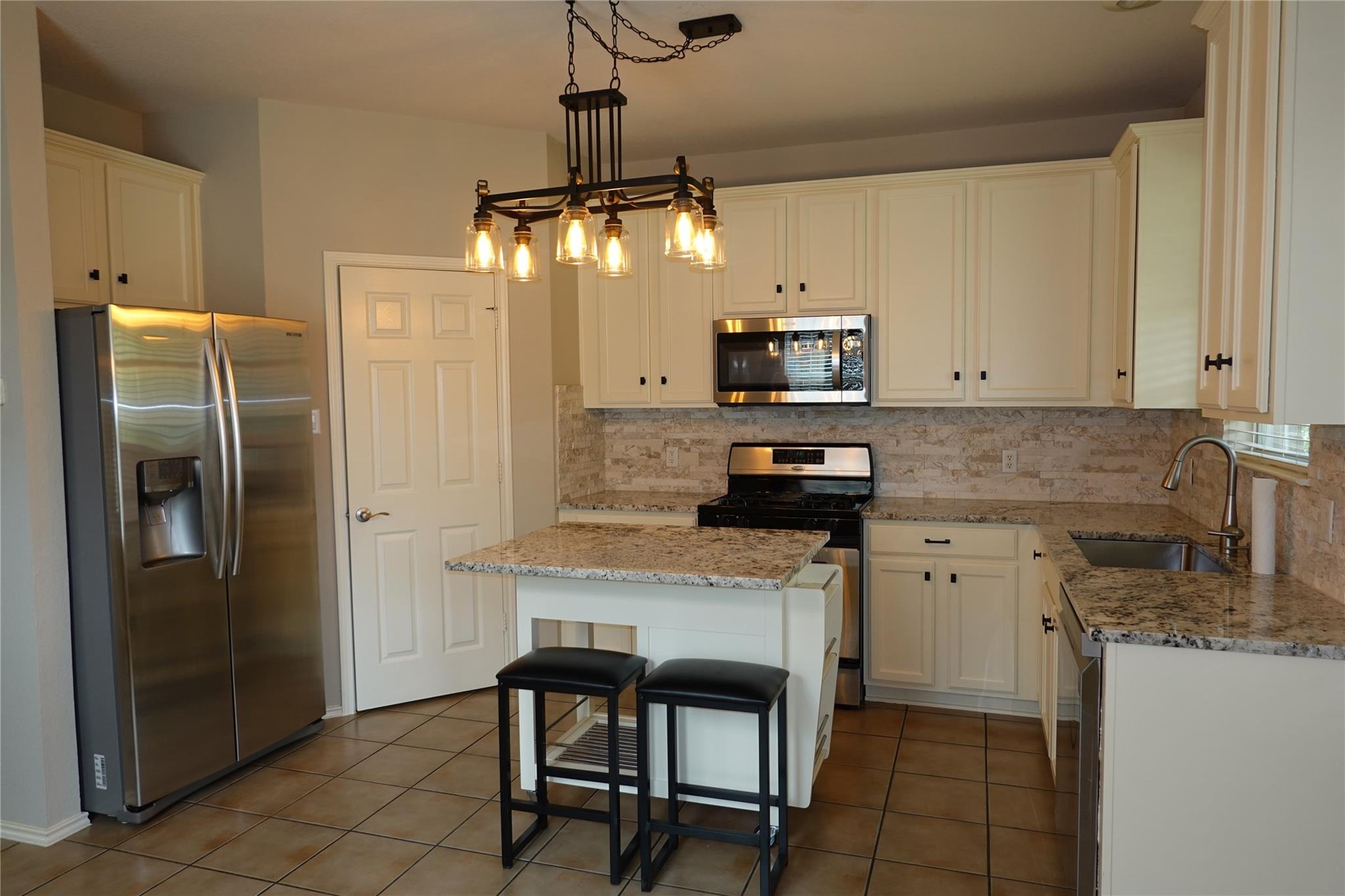 Great Oaks Dr, Round Rock, TX 78681 #1