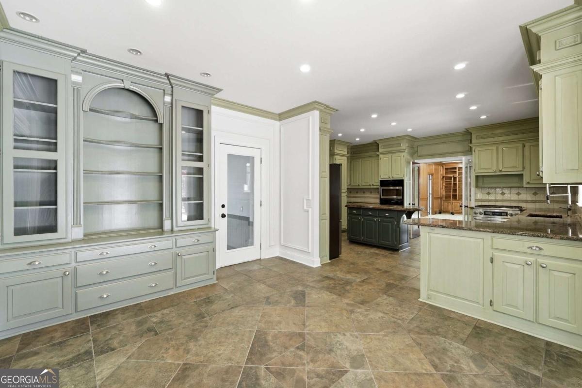 Chattahoochee Bluff Dr, Sandy Springs, GA 30350 #1