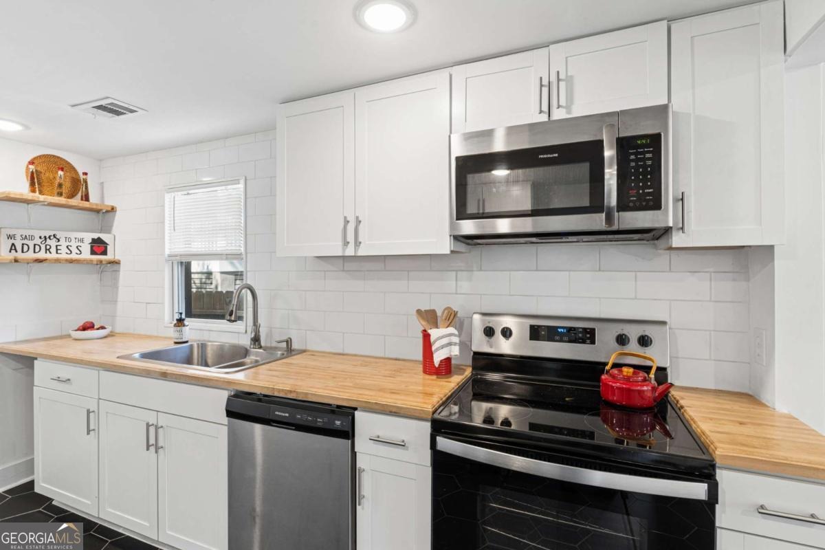 38th St, Savannah, GA 31401 #1