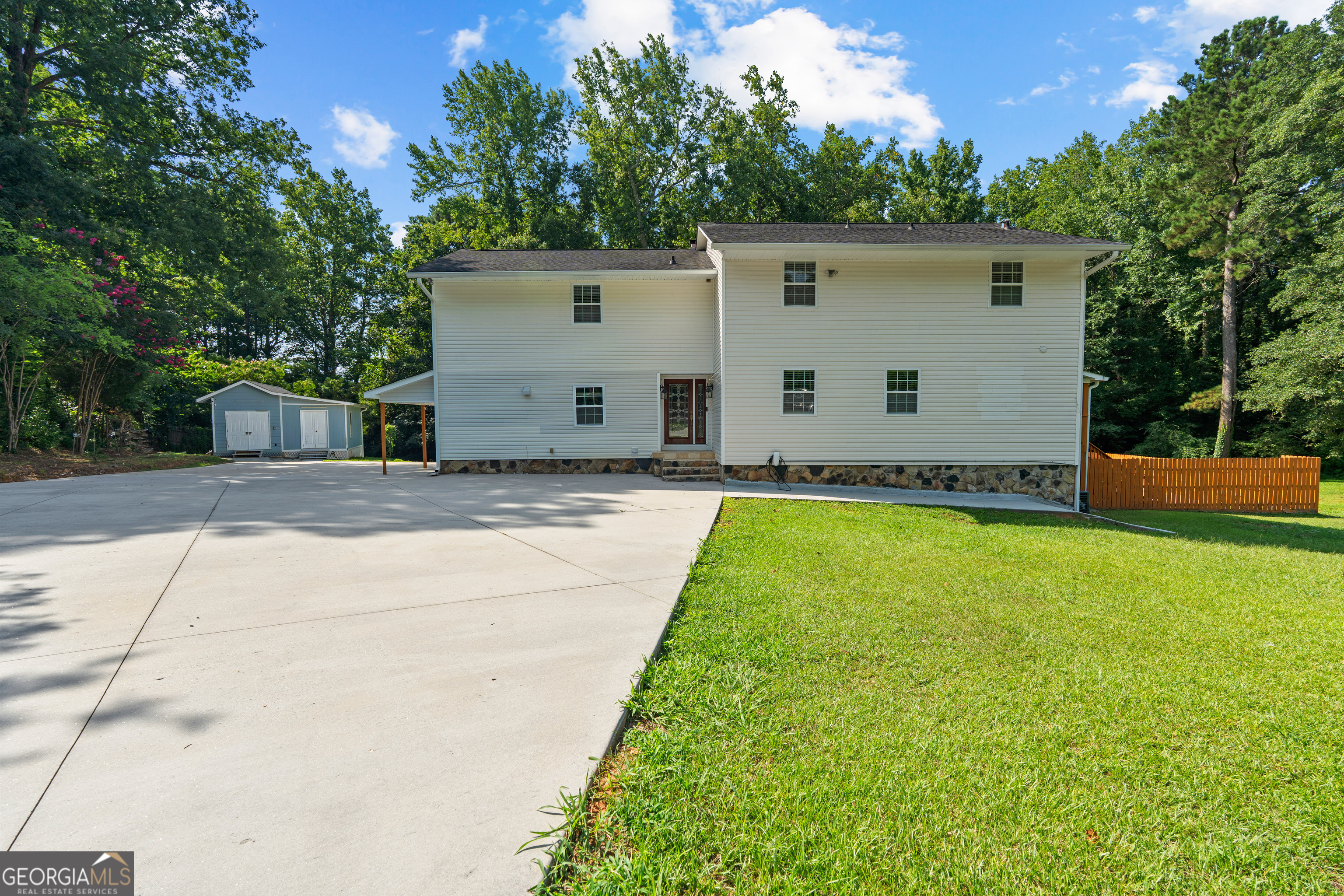 Leland Ln, Jonesboro, GA 30236