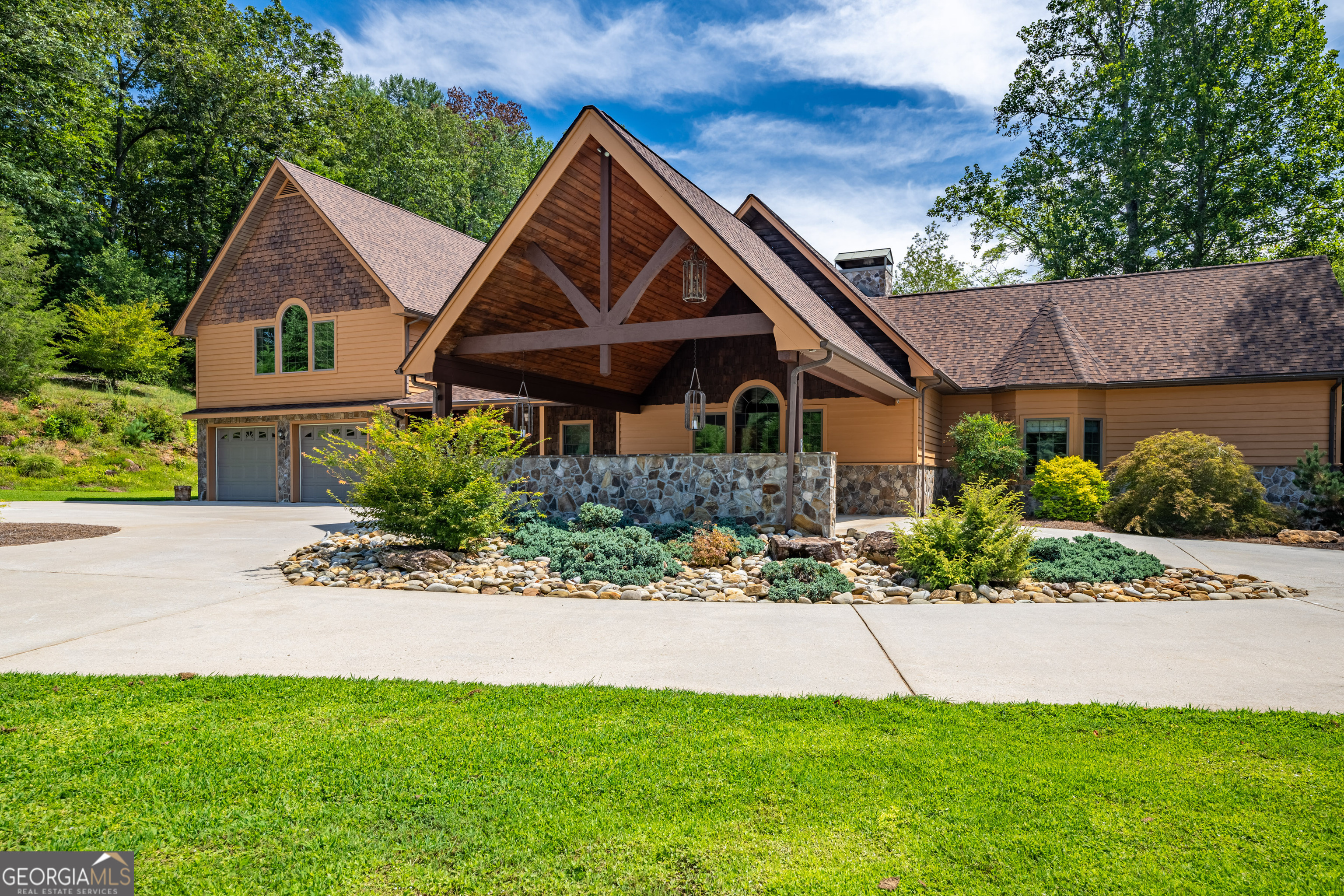 Stonecreek Dr, Franklin, NC 28734