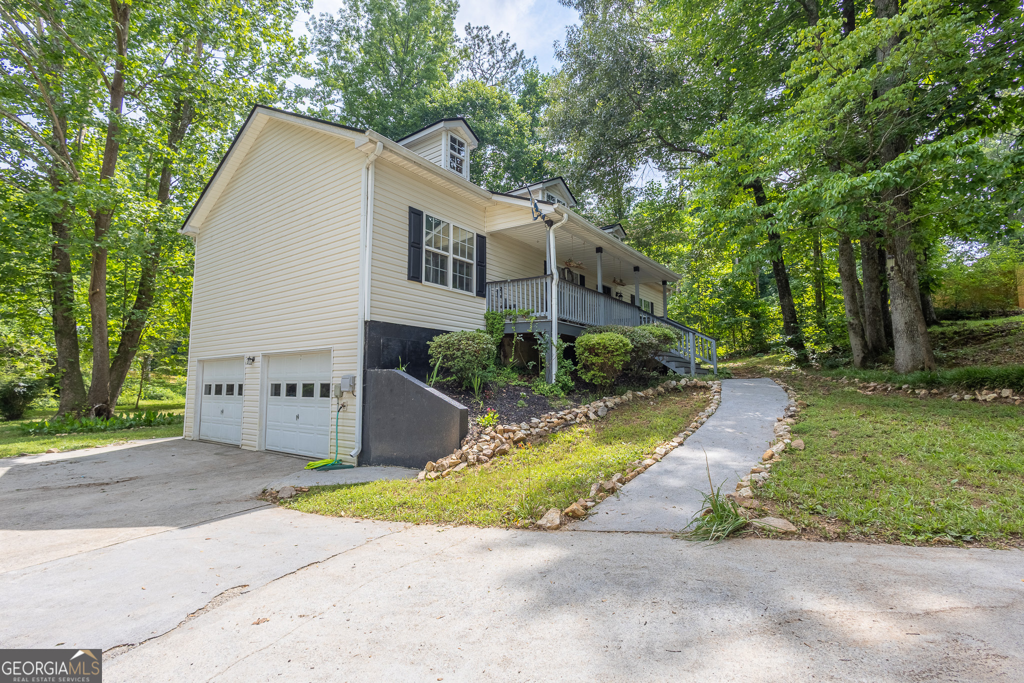 Streambank Ct, Temple, GA 30179