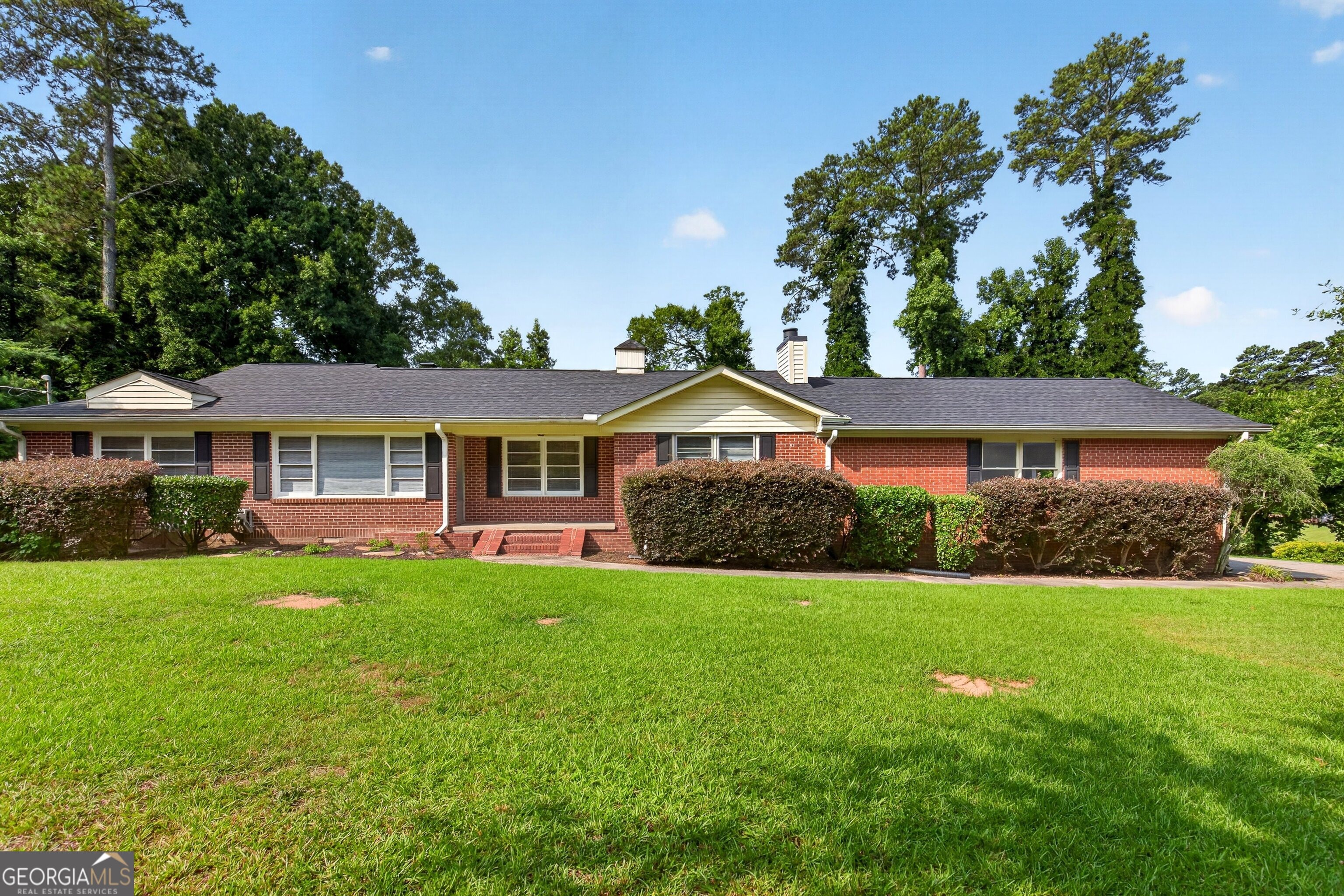 Forrest Ave, Fayetteville, GA 30214