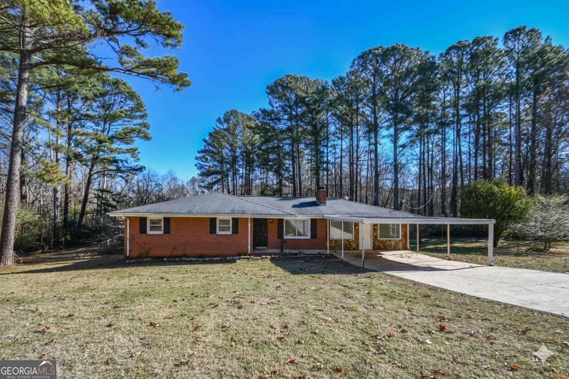 Robinson Dr, Carrollton, GA 30117
