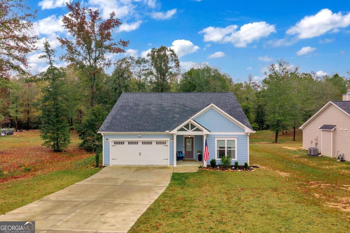 Point Cir, Hartwell, GA 30643