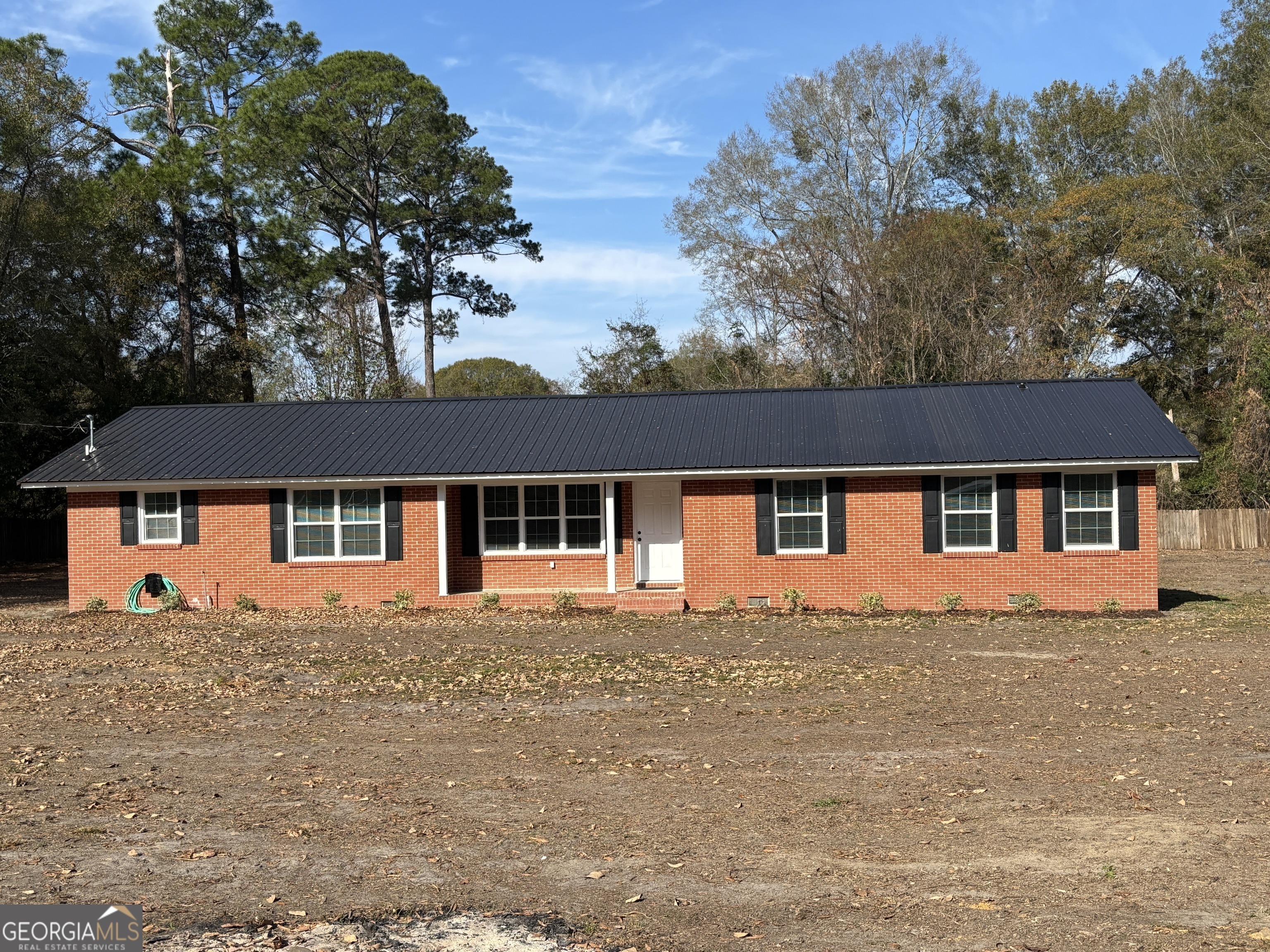 Vernon Rd, Cochran, GA 31014