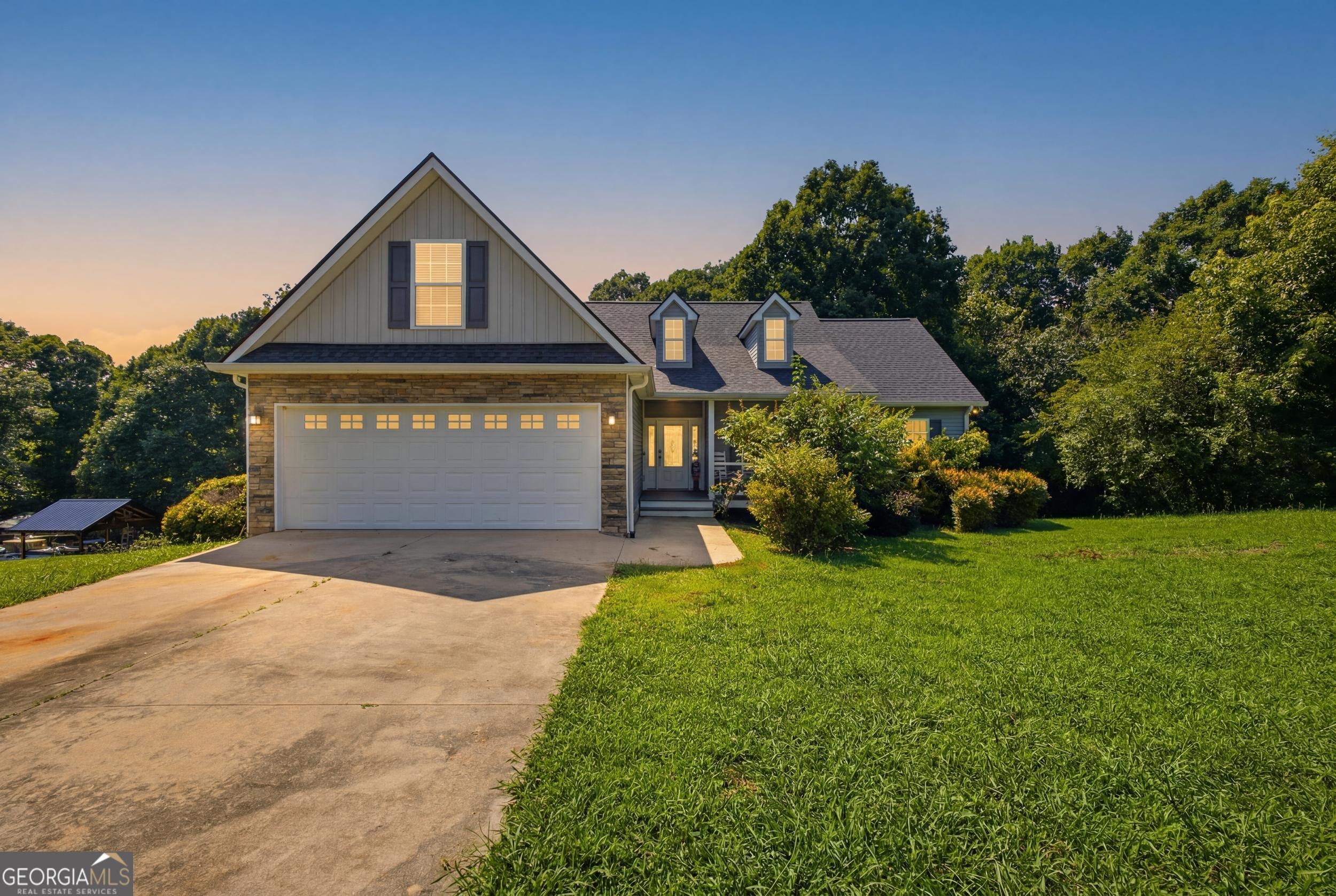 Stonington Dr, Mount Airy, GA 30563