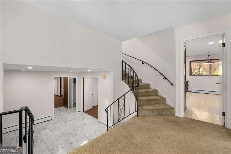 Glen Errol Rd, Sandy Springs, GA 30327
