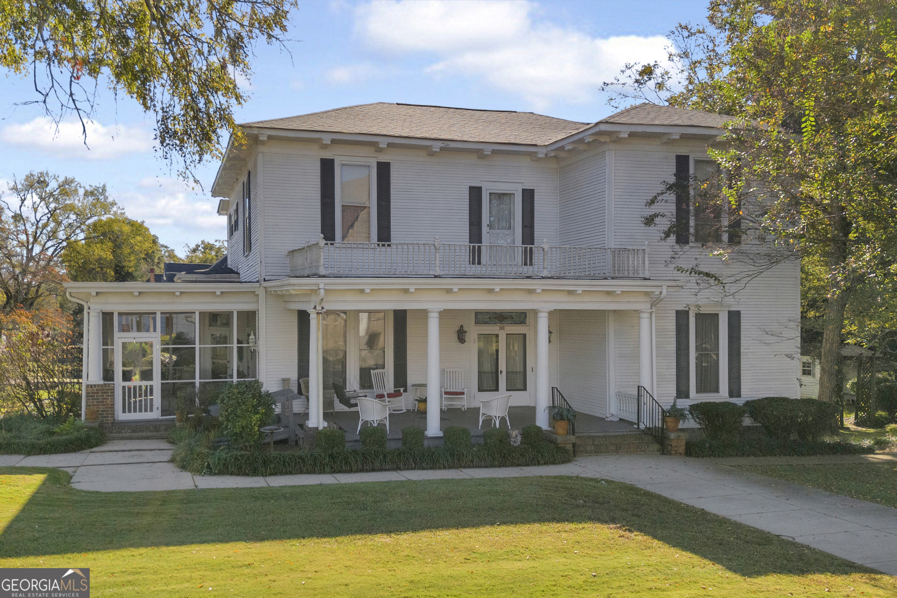 Thomas St, Elberton, GA 30635