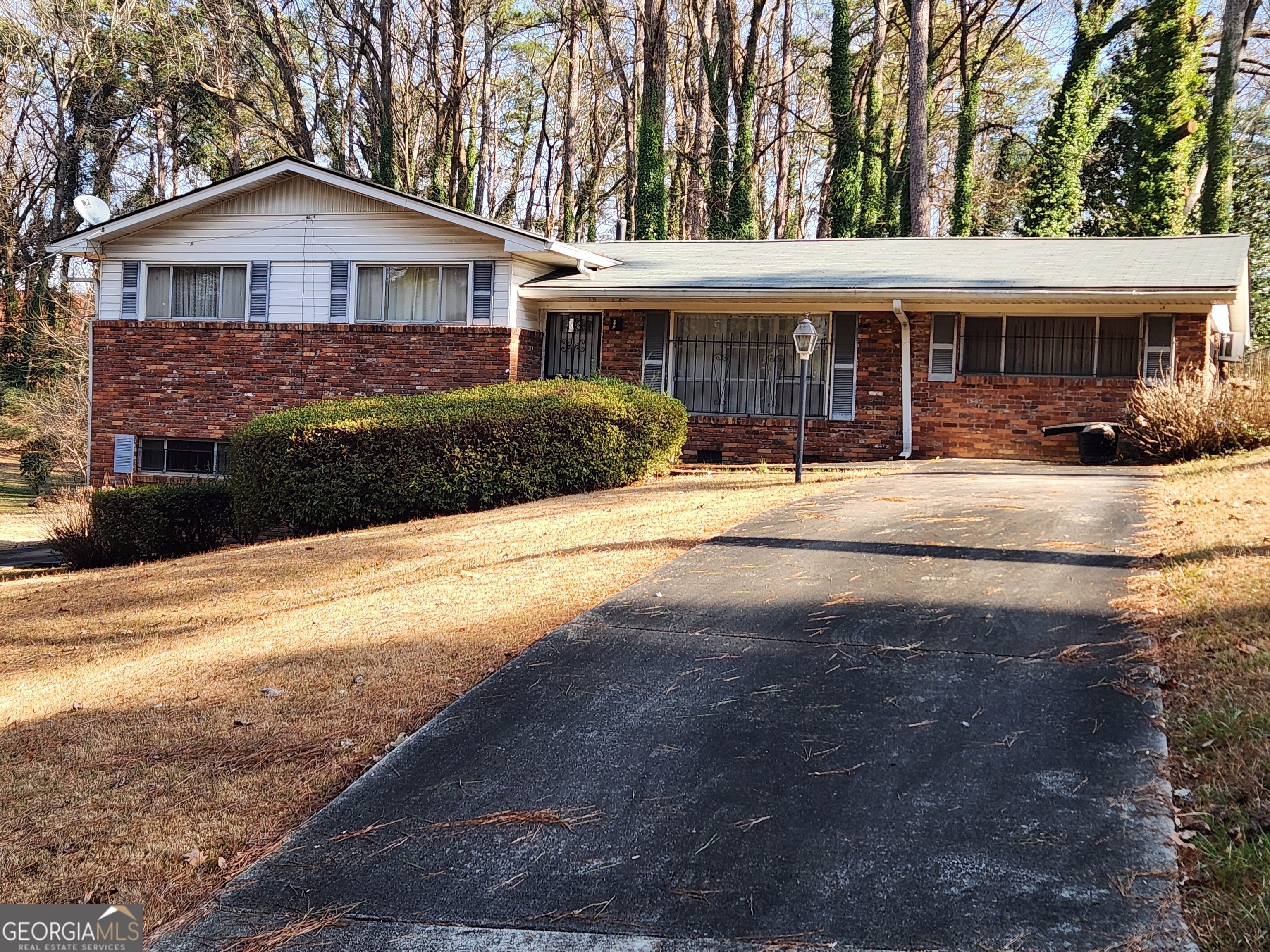 Country Club Dr, Atlanta, GA 30311
