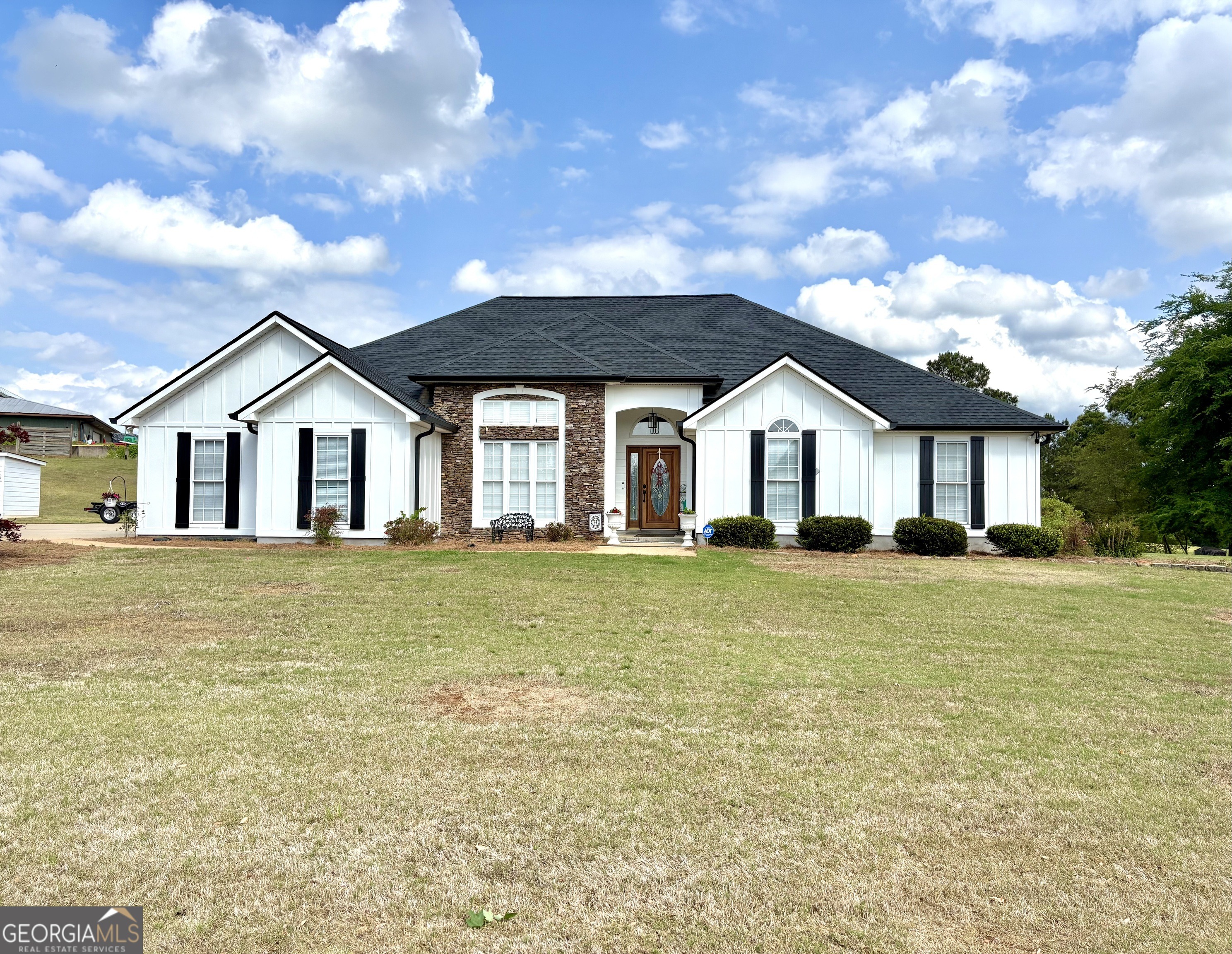 Troon Way, Lagrange, GA 30241