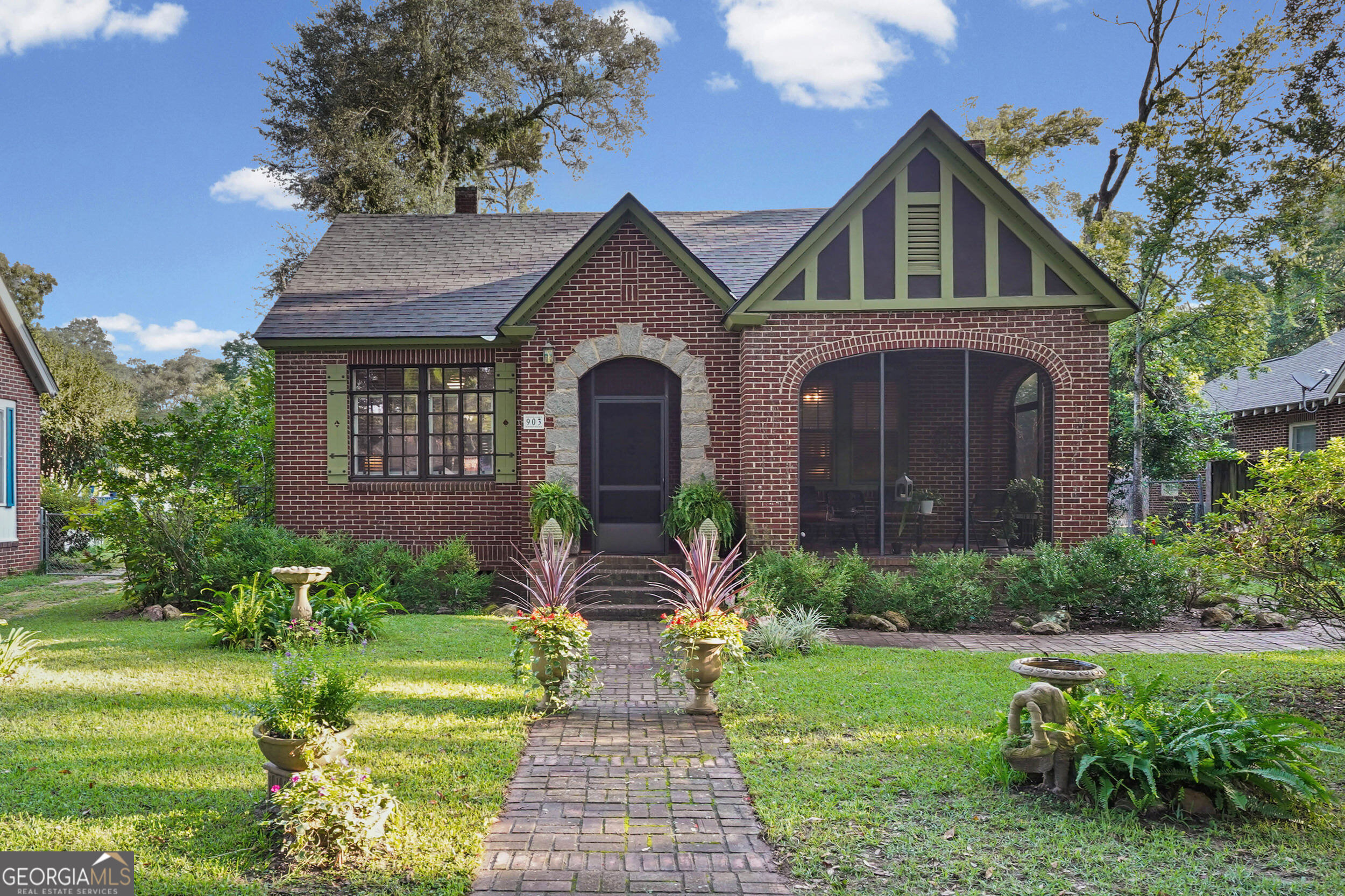 2nd Ave, Albany, GA 31701