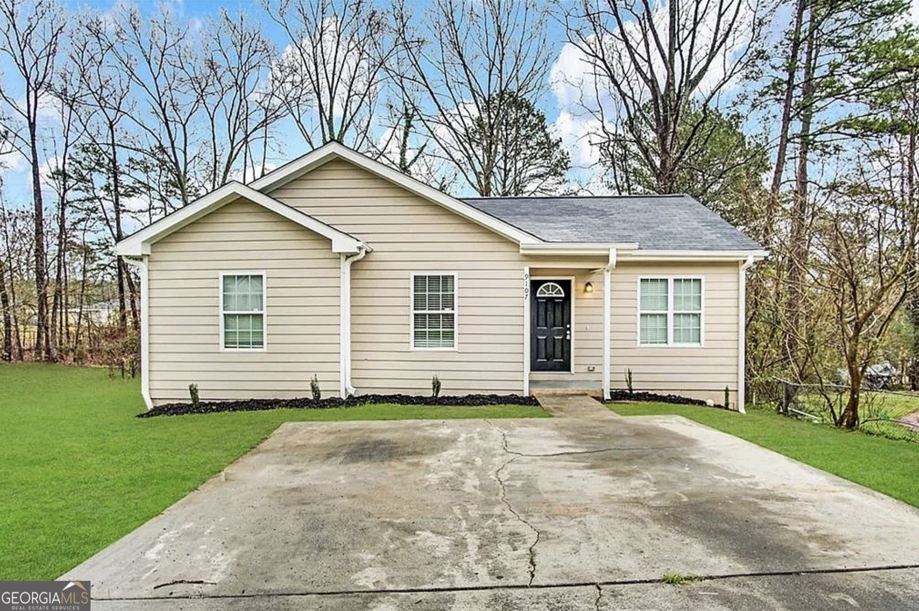 Morris Dr, Covington, GA 30014