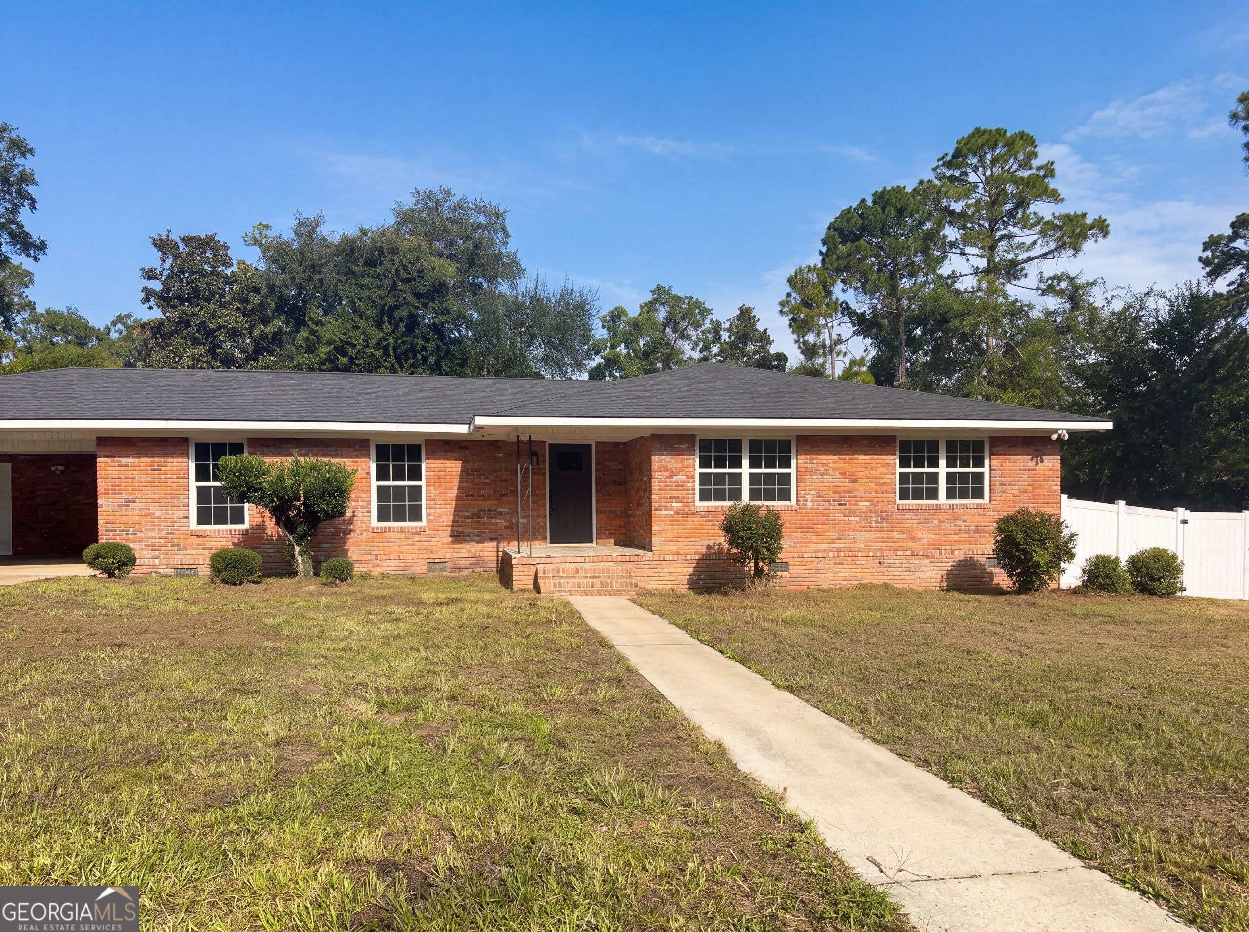 Windsor Dr, Waycross, GA 31501