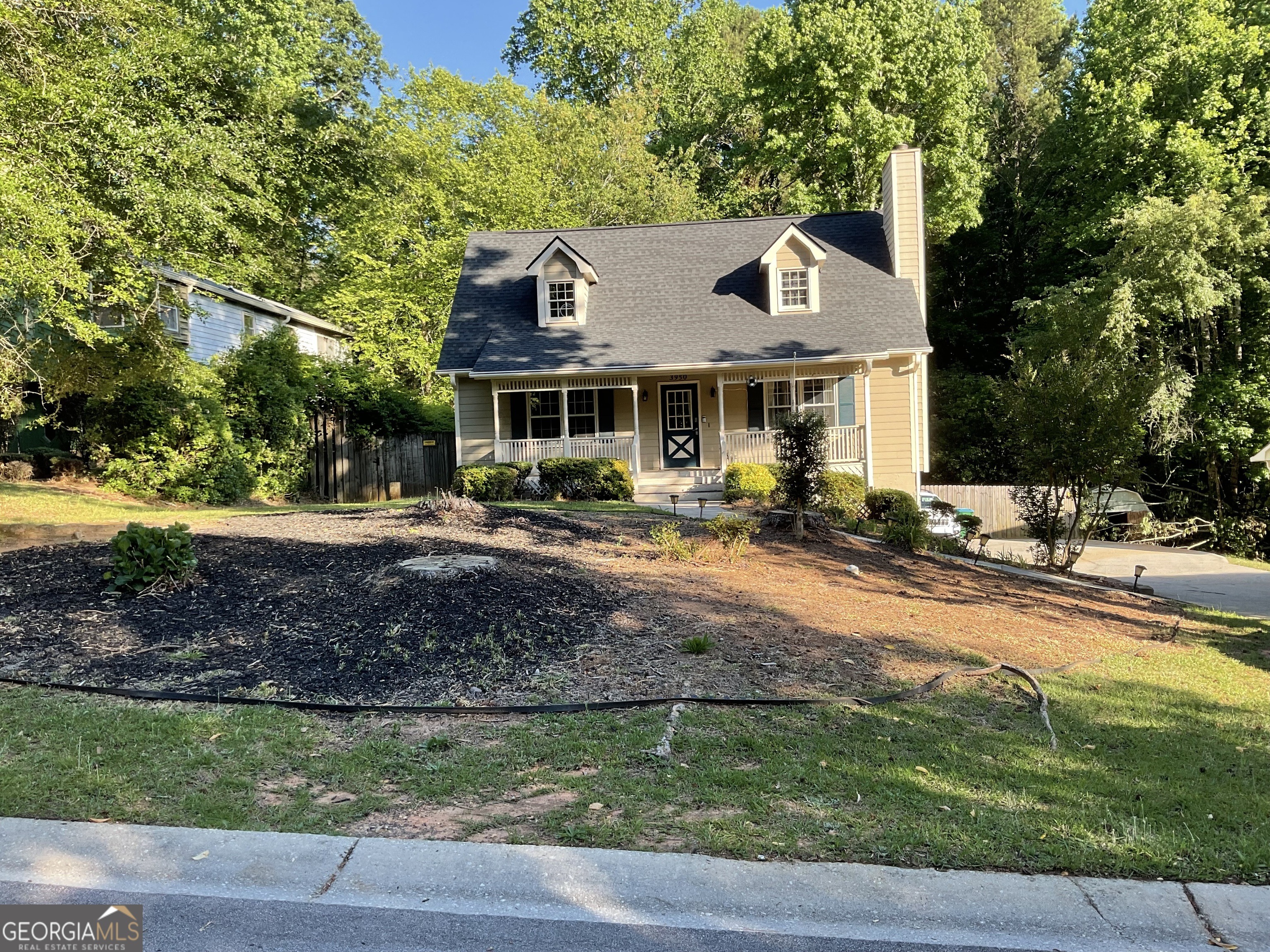 Rocmar Dr, Snellville, GA 30039