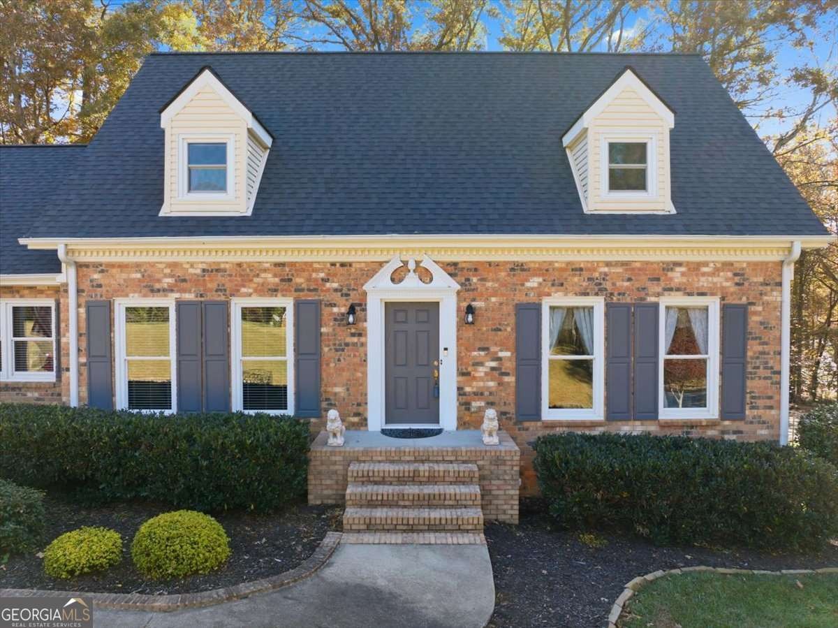 Pine Point Dr, Lawrenceville, GA 30043