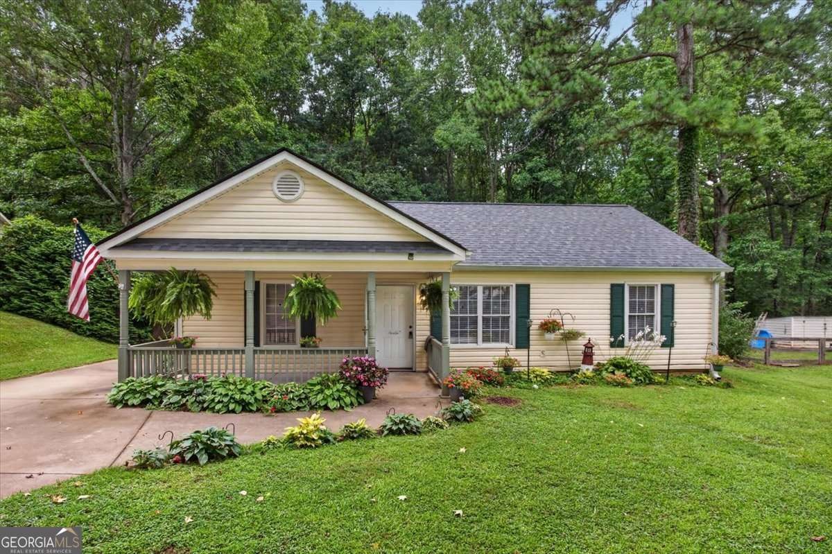 Whispering Pine Ln, White, GA 30184
