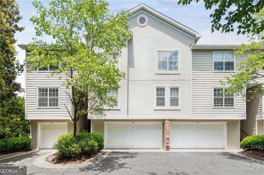River Green Dr, Atlanta, GA 30327