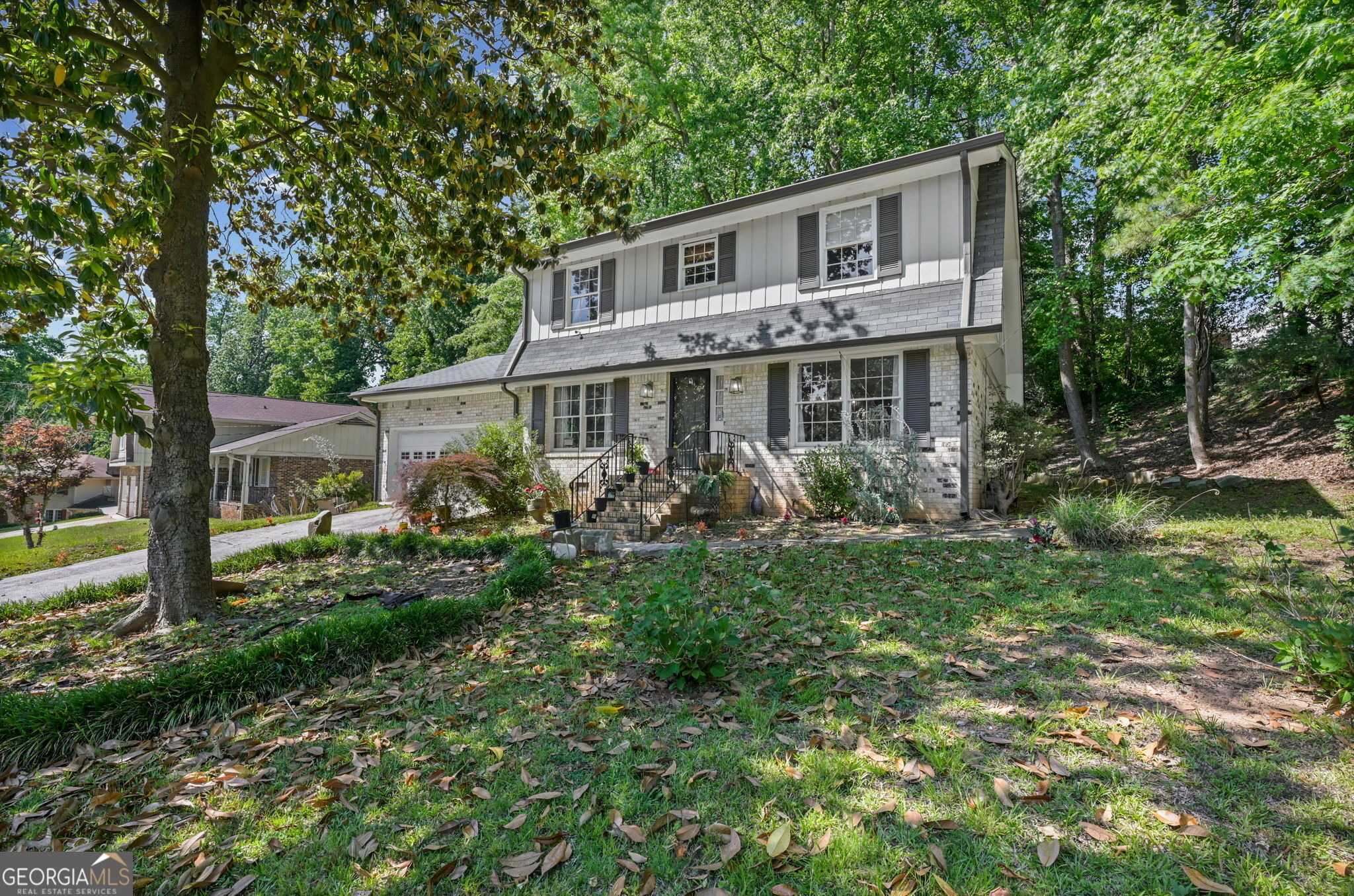 Creek Stone Ct, Stone Mountain, GA 30083