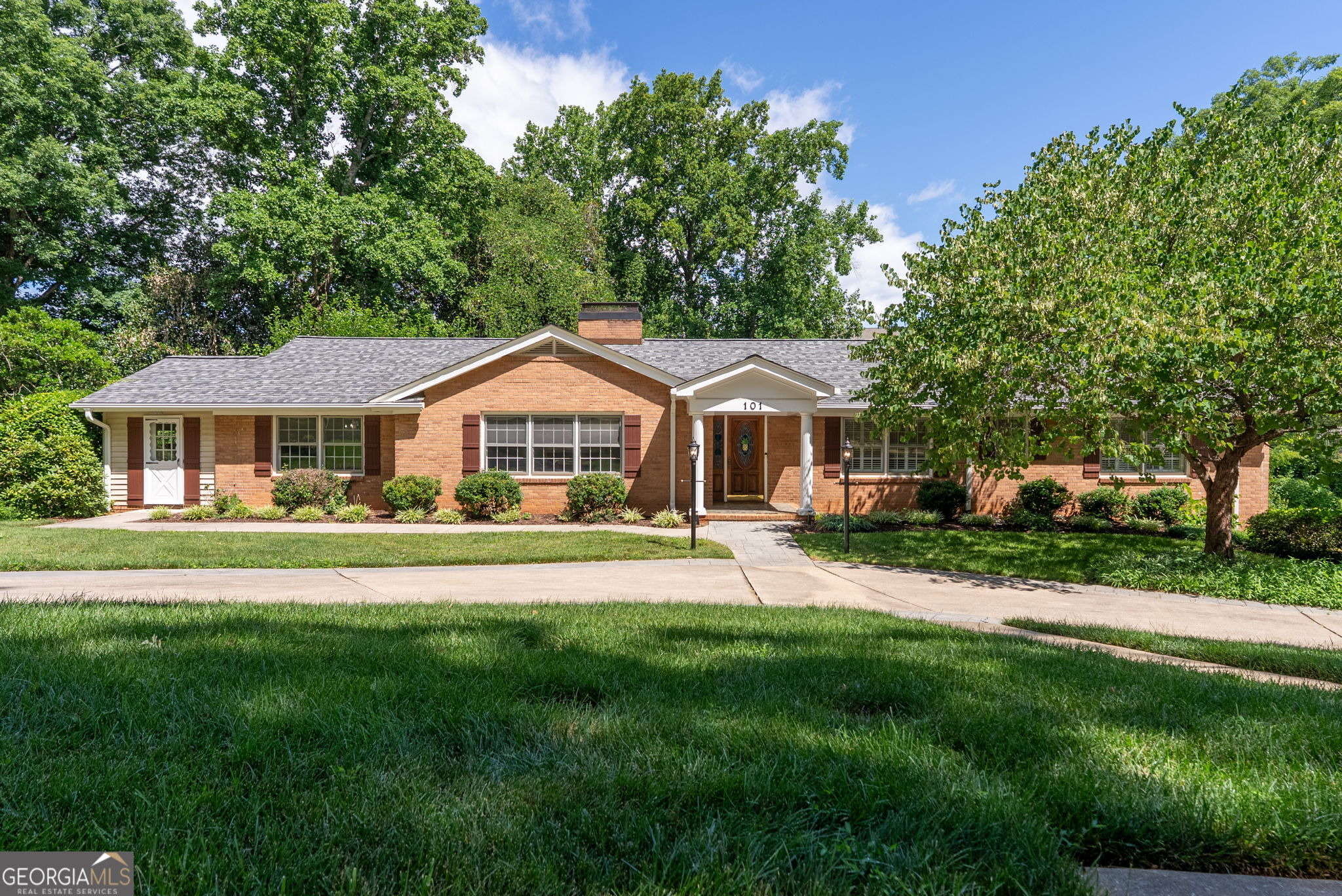 Indian Springs Dr, Greenville, SC 29615